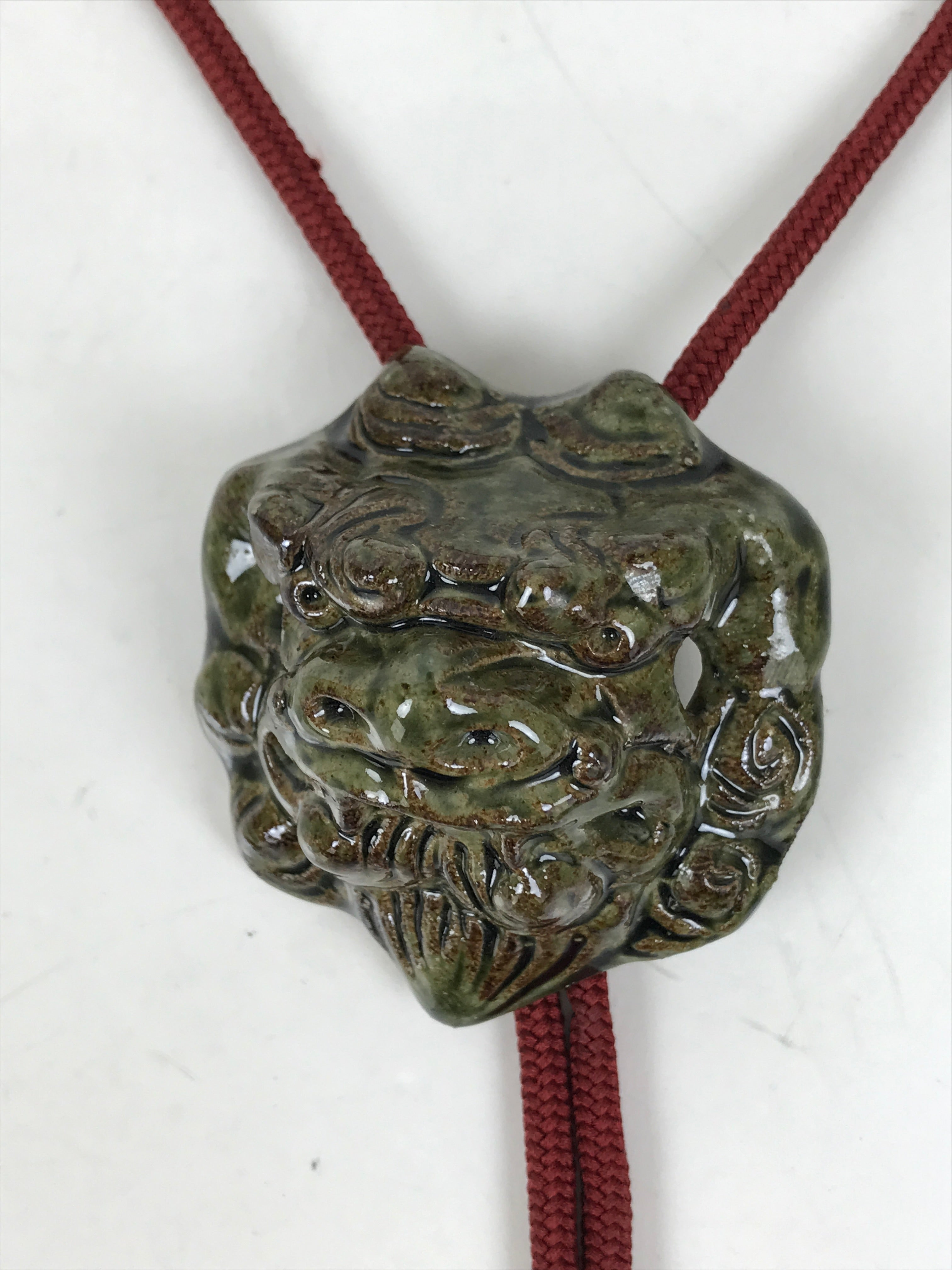 Japanese Western Bolo Loop Tie Vtg Ceramic Shishi Lion Slide Metal Tip Red JK889
