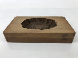 Japanese Wood Carved Kashigata Cake Mold Vtg Sweet Wagashi Chrysanthemum Kg542