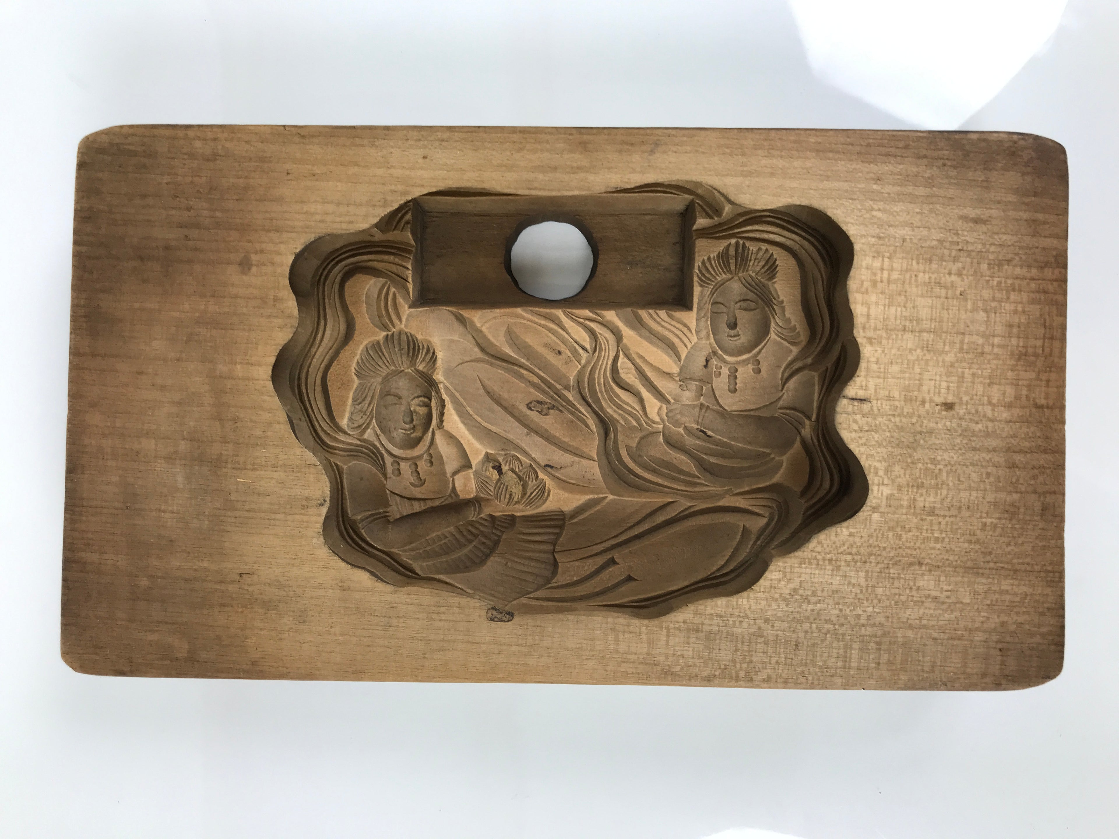 Japanese Wood Carved Kashigata Cake Mold Vtg Sweet Wagashi Heavenly Beings Kg761