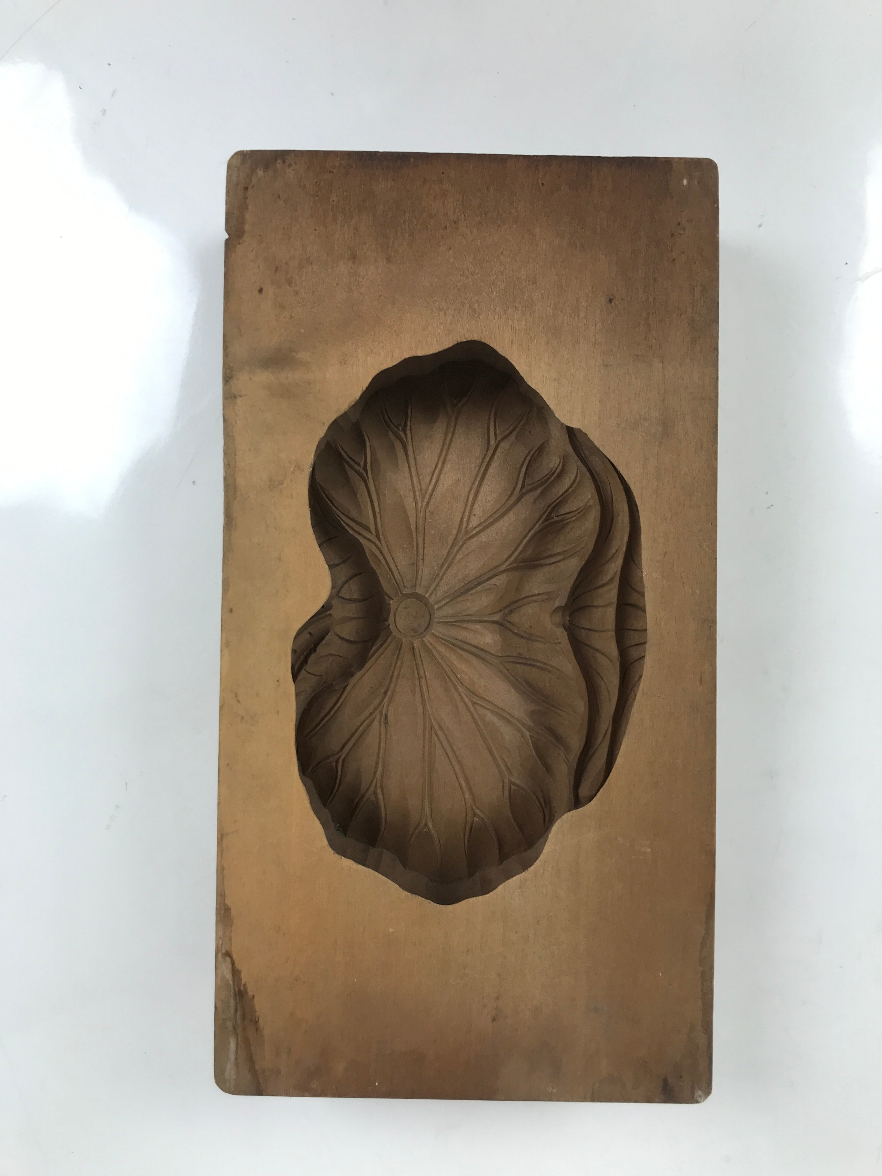 Japanese Wood Carved Kashigata Cake Mold Vtg Sweet Wagashi Lotus Leaf Kg576