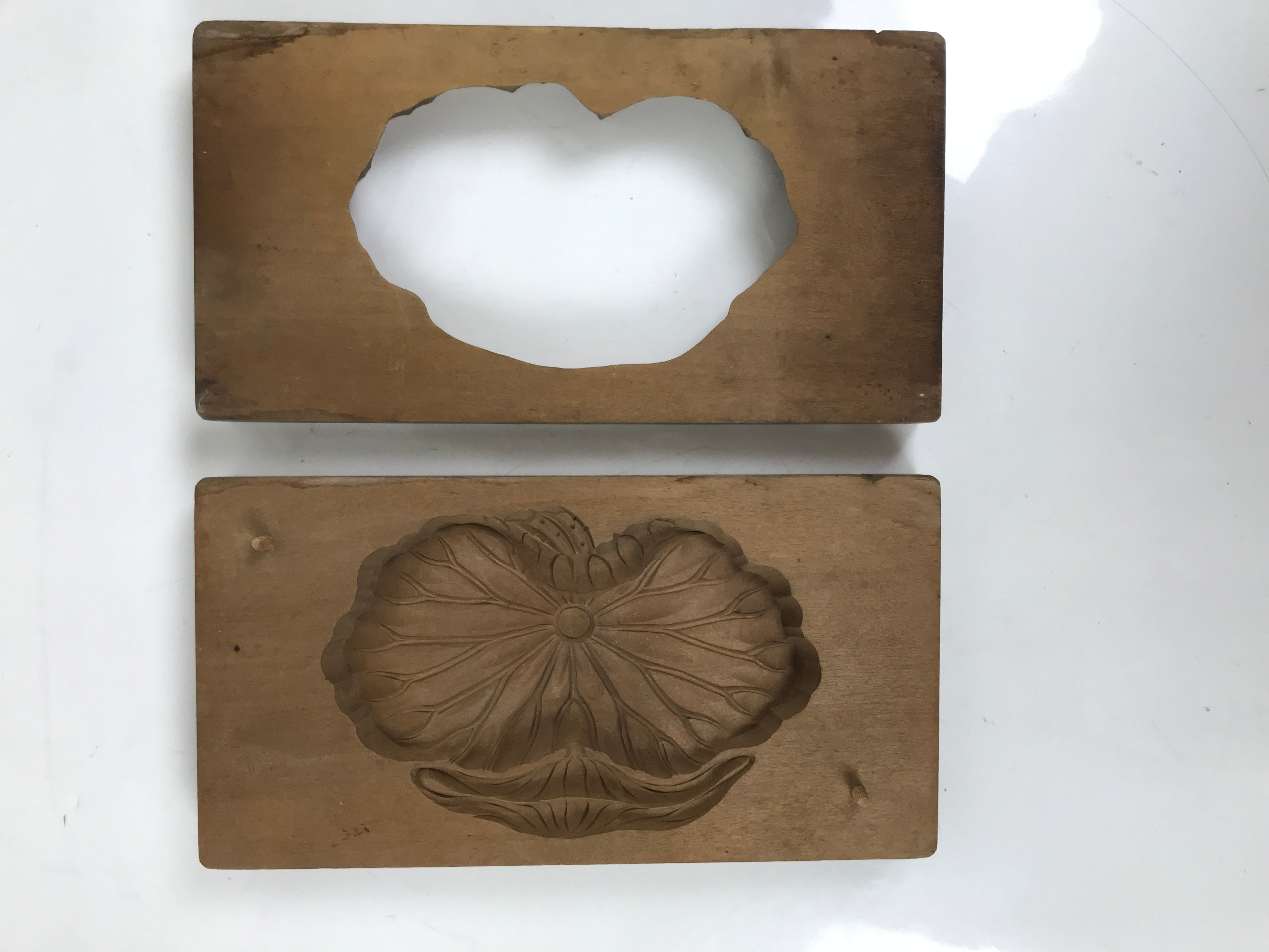 Japanese Wood Carved Kashigata Cake Mold Vtg Sweet Wagashi Lotus Leaf Kg576