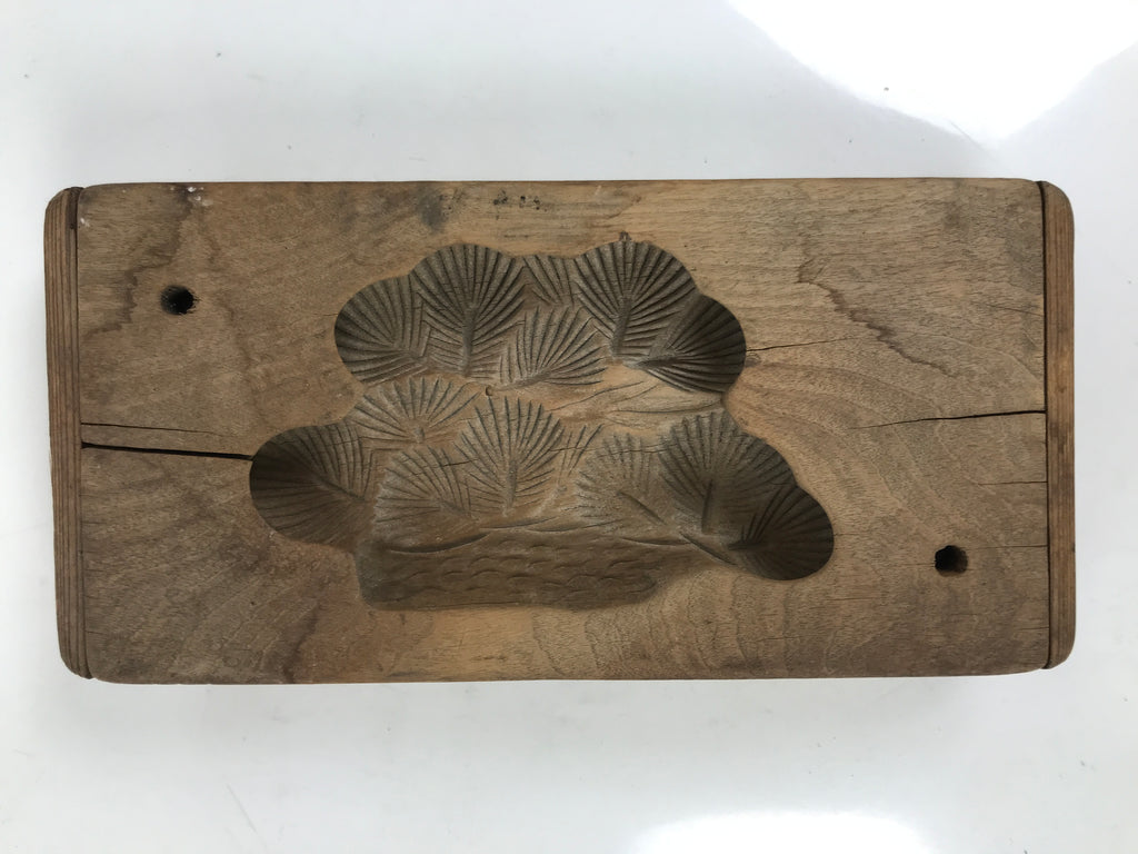 Japanese Wood Carved Kashigata Cake Mold Vtg Sweet Wagashi Pine Matsu Kg578