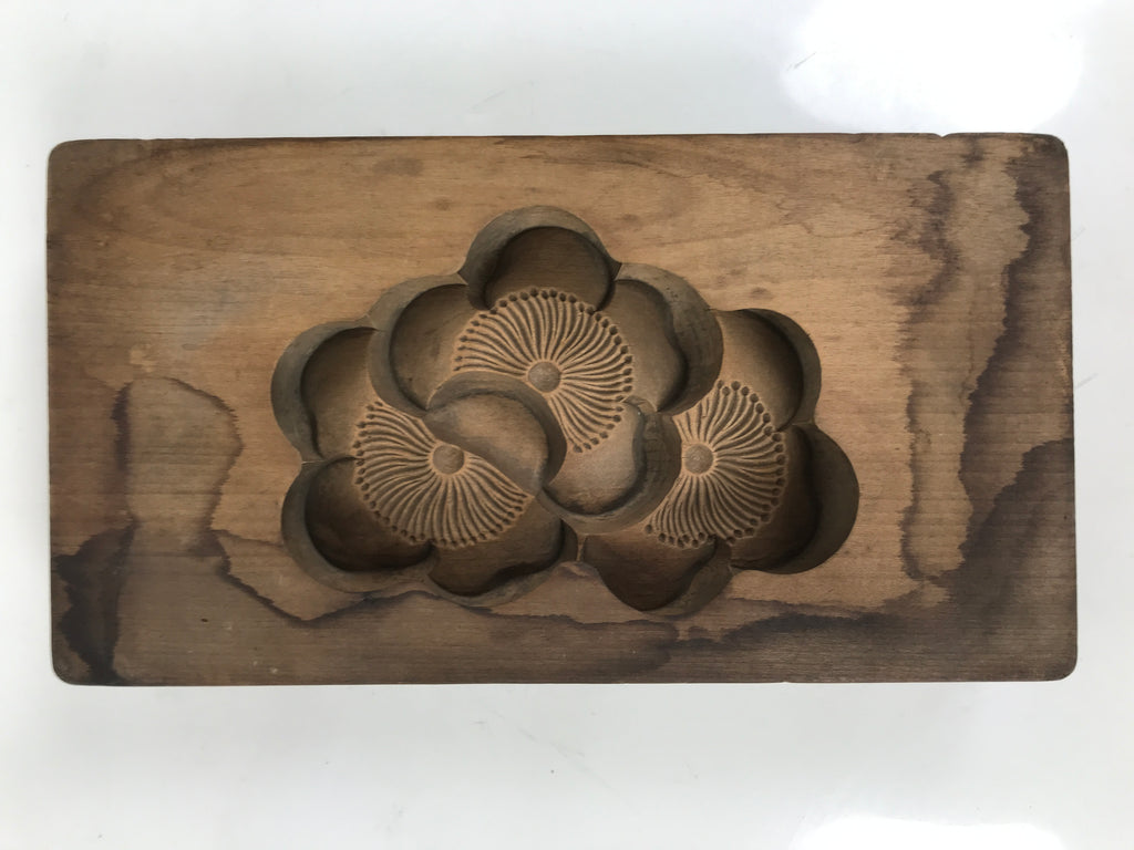 Japanese Wood Carved Kashigata Cake Mold Vtg Sweet Wagashi Plum Blossoms Kg584