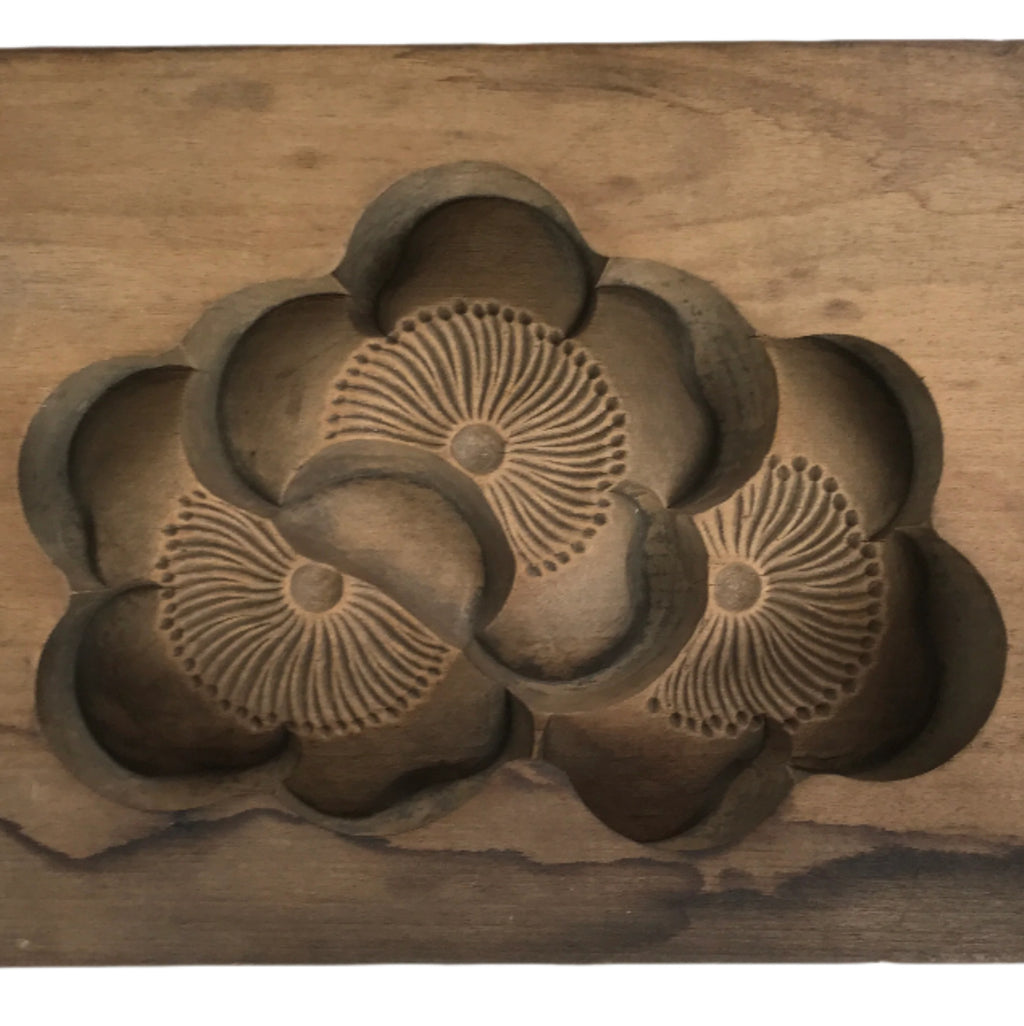 Japanese Wood Carved Kashigata Cake Mold Vtg Sweet Wagashi Plum Blossoms Kg584