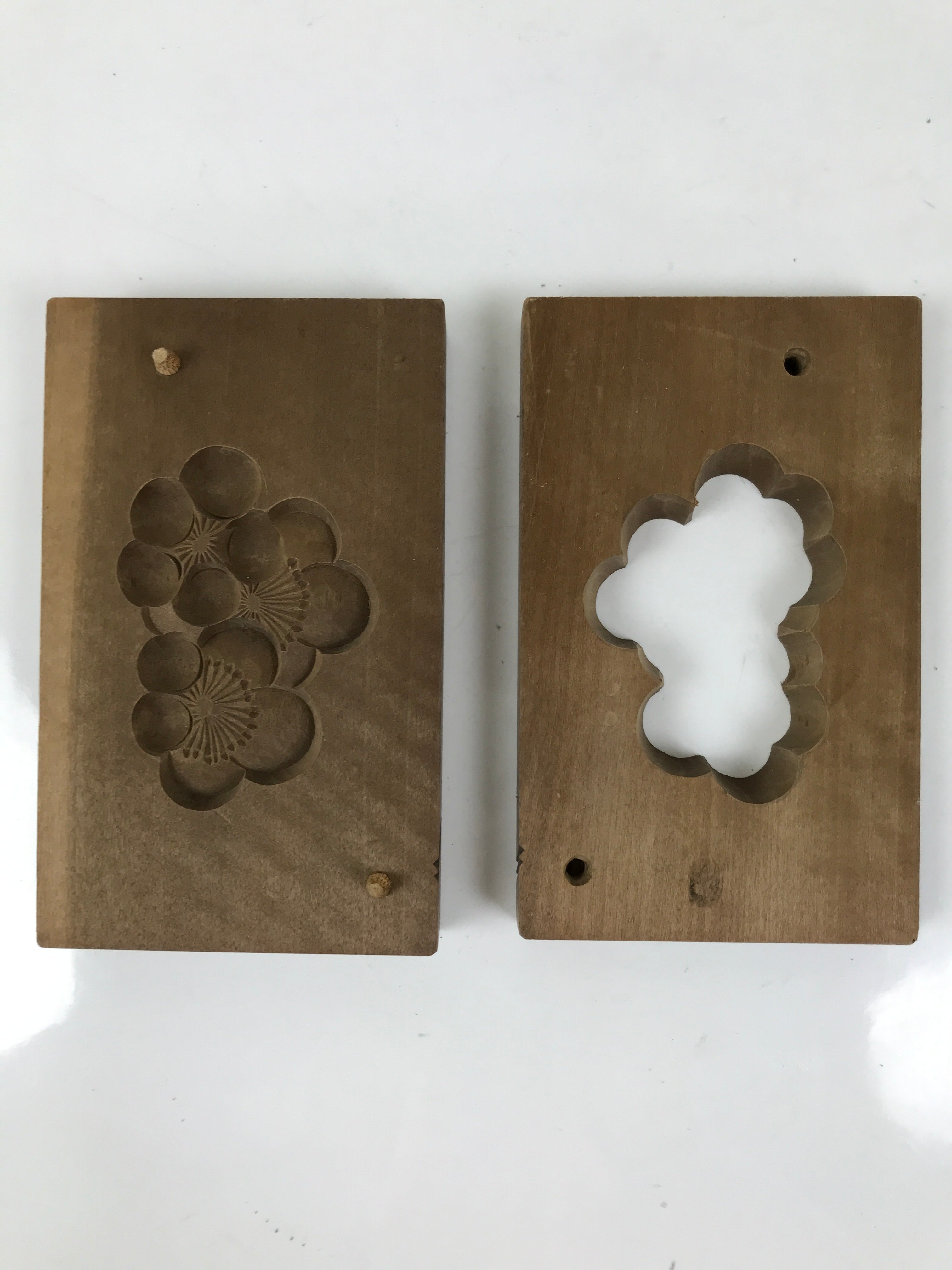 Japanese Wood Carved Kashigata Cake Mold Vtg Sweet Wagashi Plum Blossoms Kg619