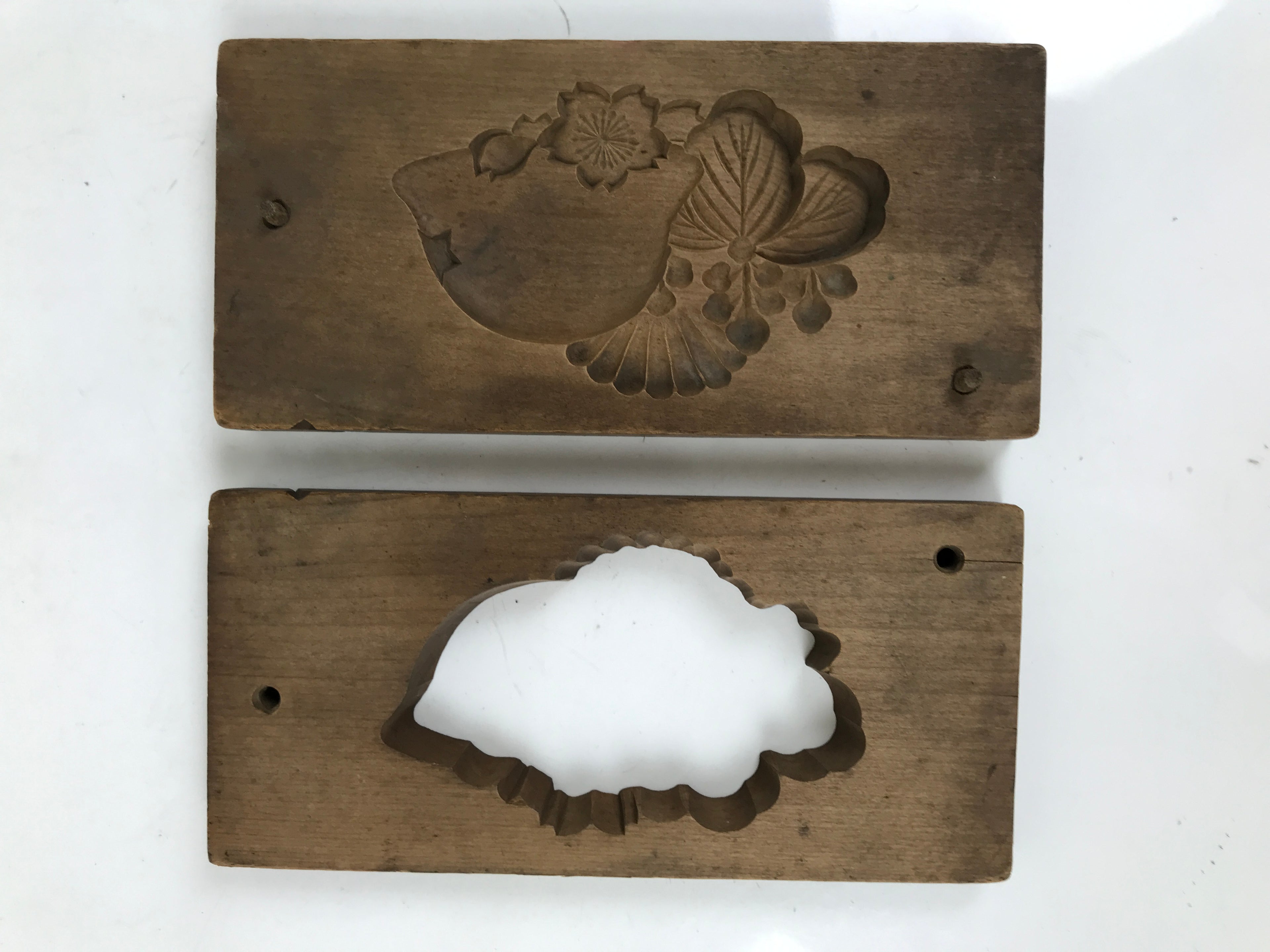 Japanese Wood Carved Kashigata Cake Mold Vtg Sweet Wagashi Sakura Kiku Kg613