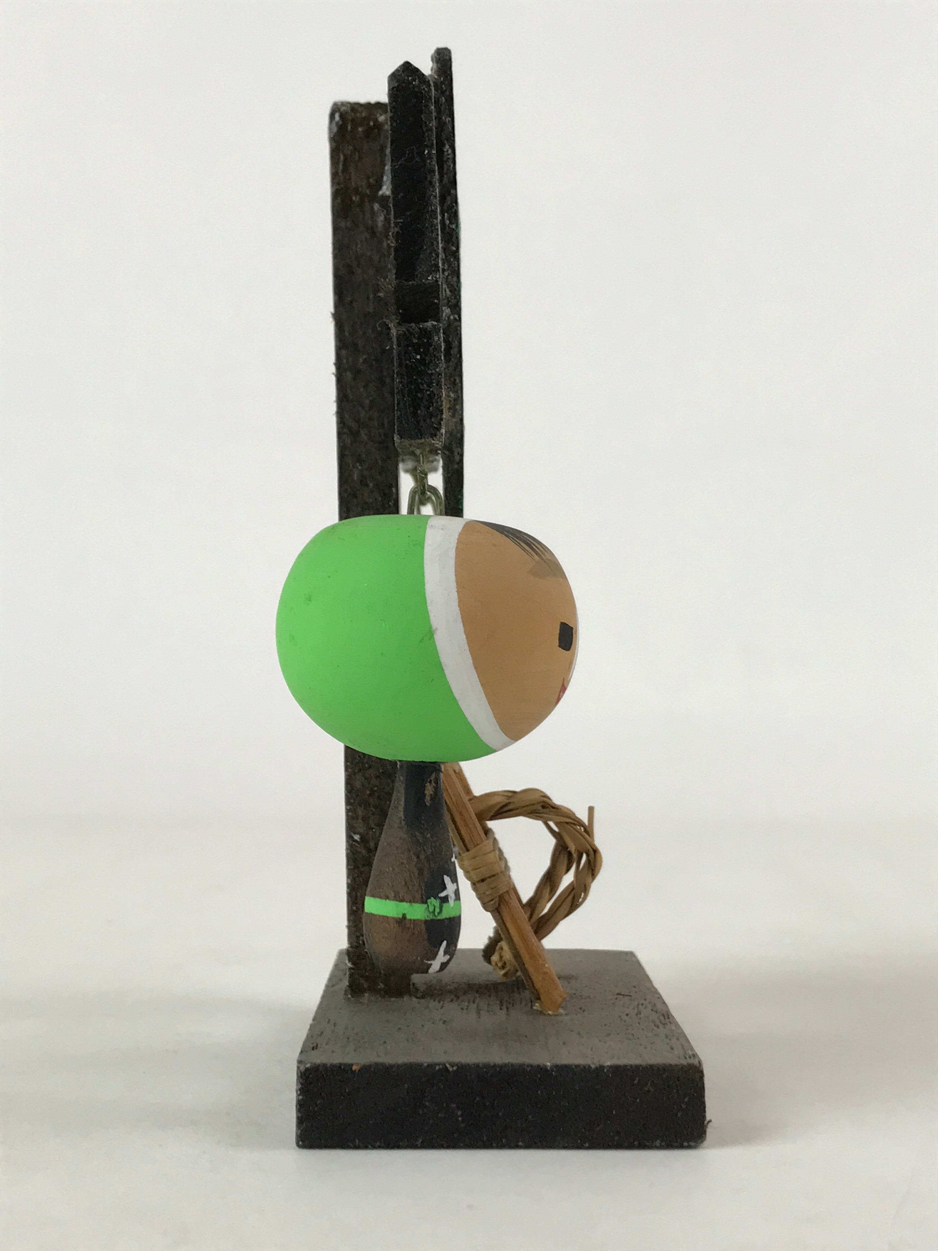 Japanese Wood Kokeshi Dolls Hanging Swinging Vtg Folk Art Decoration Green KF672