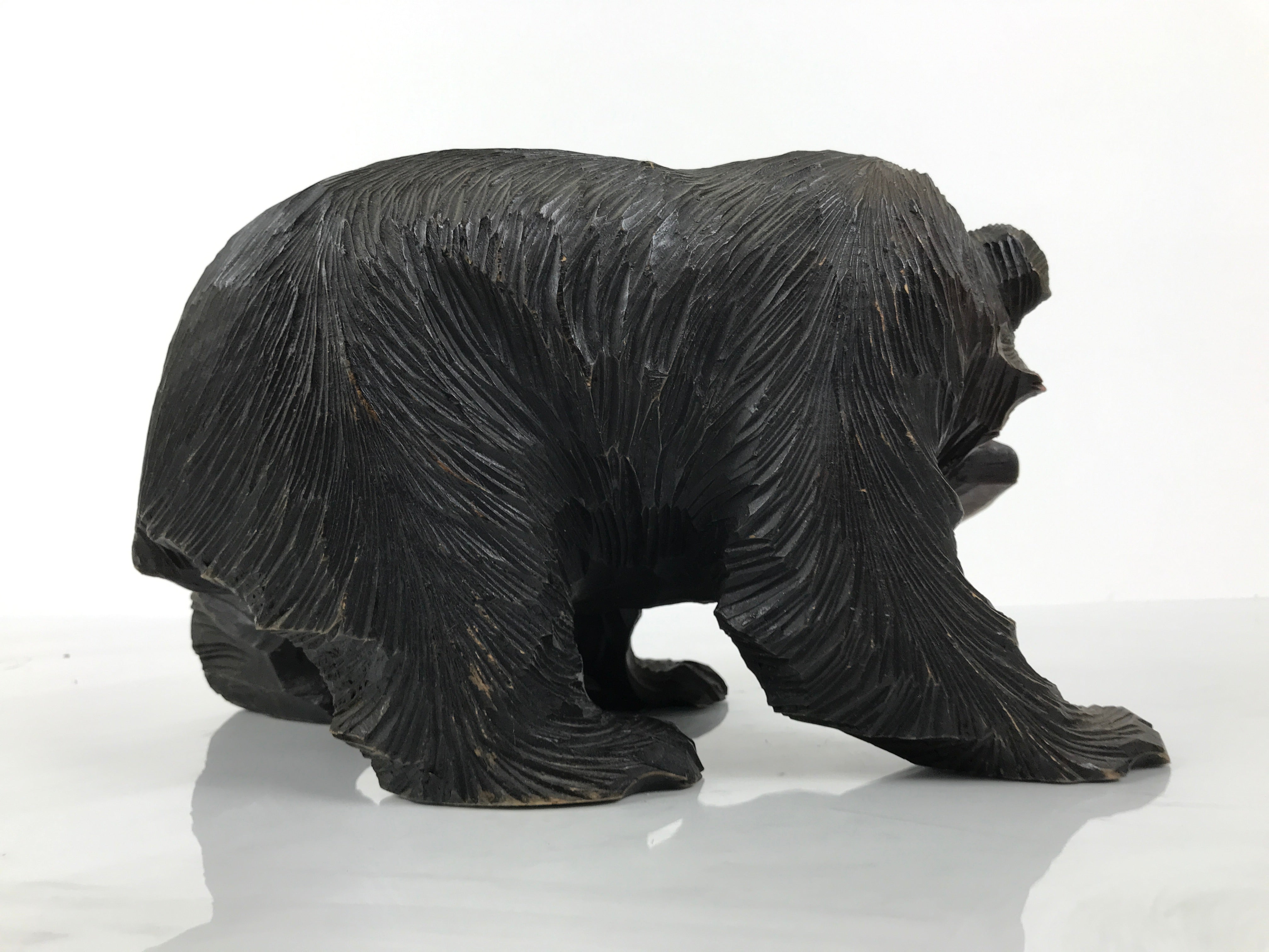 Japanese Wooden Carved Ainu Bear Statue Vtg Sculpture Hokkaido Brown AB131