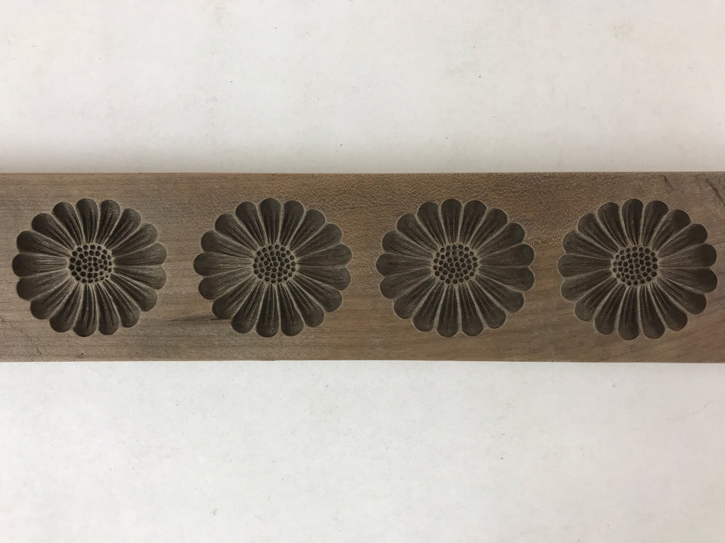 Japanese Wooden Carved Kashigata Cake Mold Sweet Wagashi Chrysanthemum Kg512
