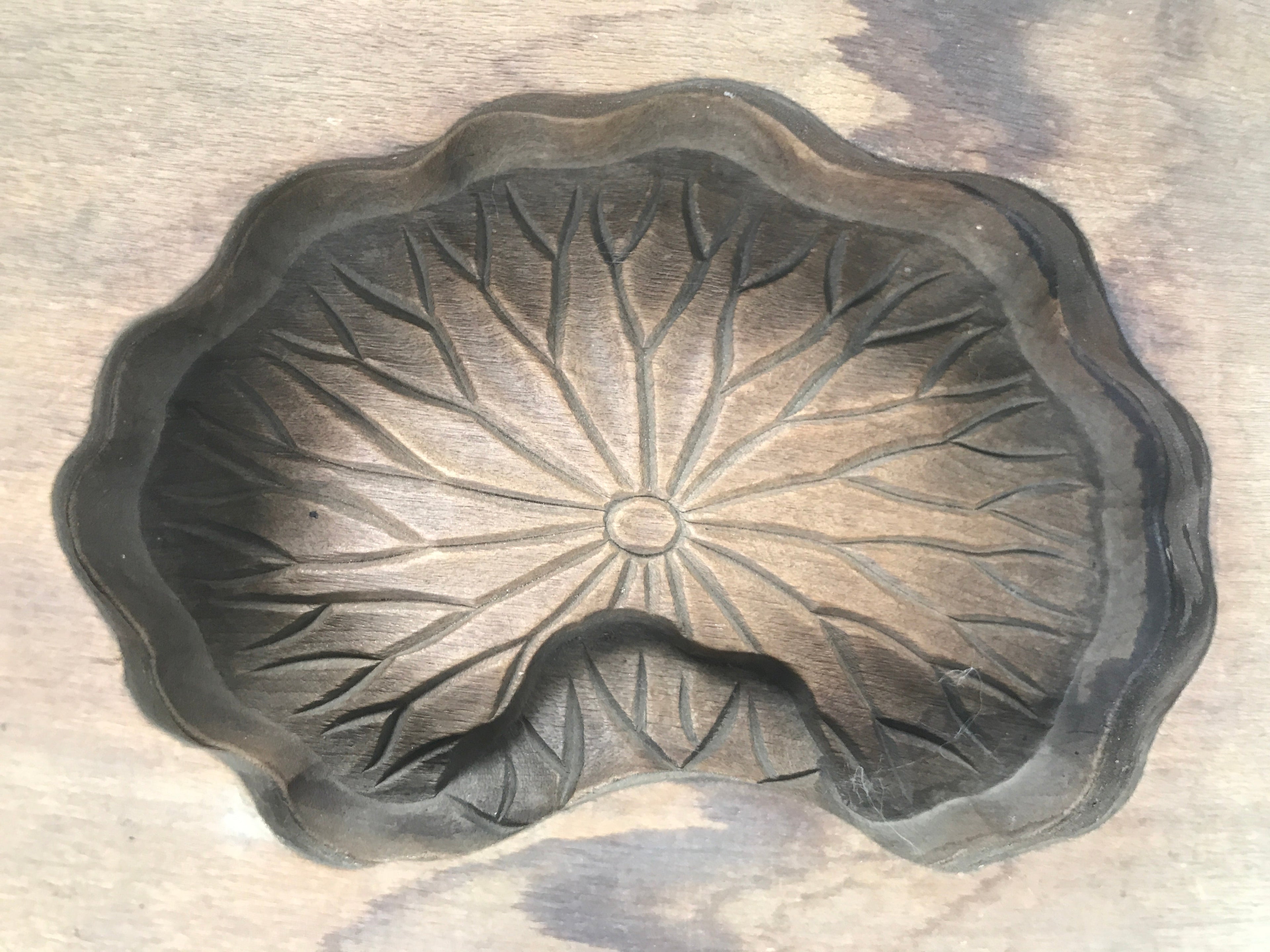 Japanese Wooden Carved Kashigata Cake Mold Vtg Sweet Wagashi Lotus Leaf Kg601
