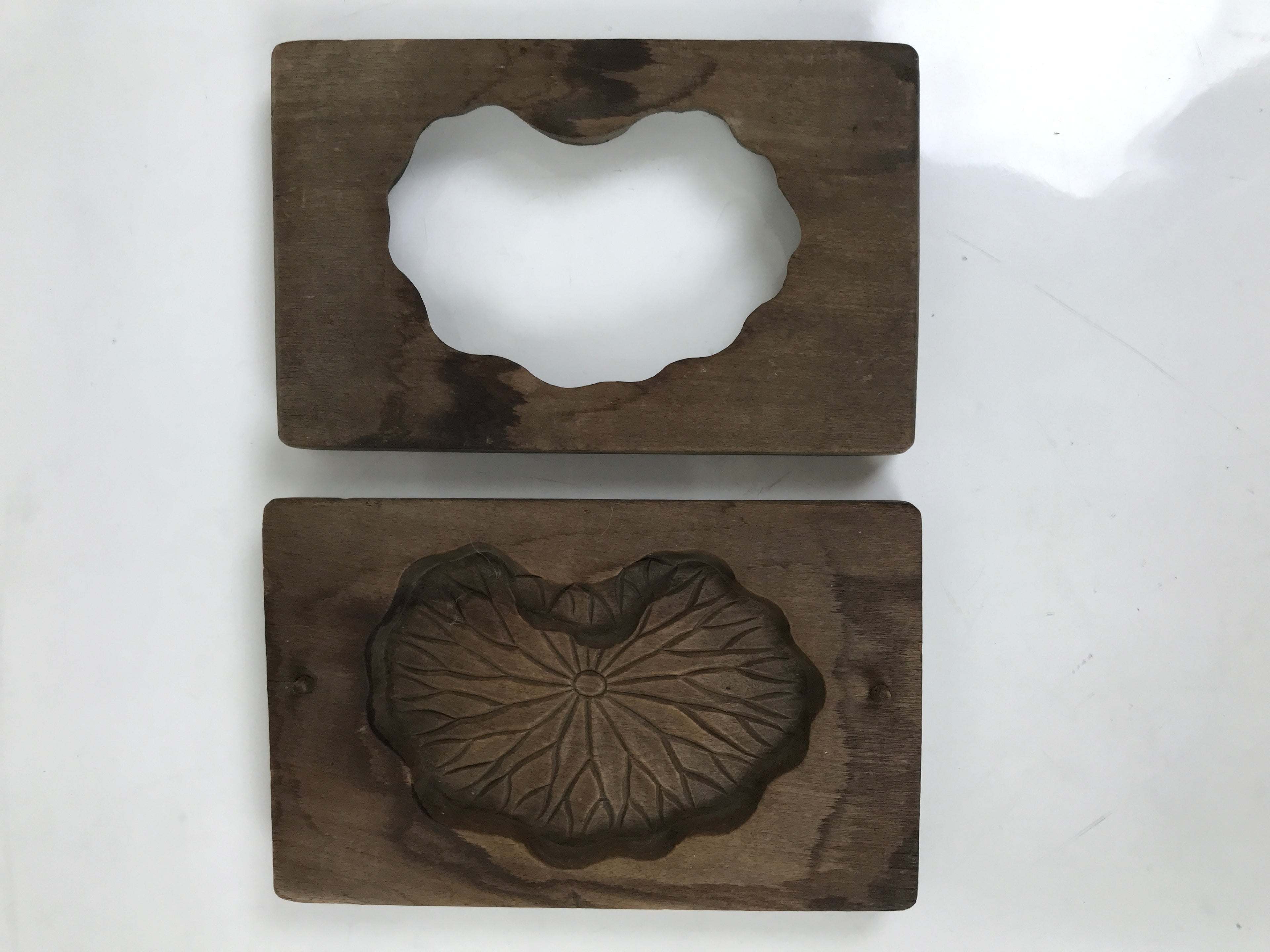 Japanese Wooden Carved Kashigata Cake Mold Vtg Sweet Wagashi Lotus Leaf Kg601