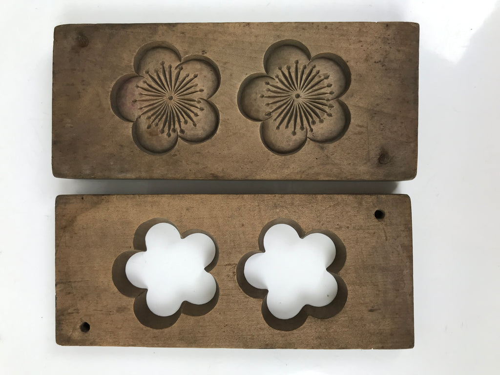 Japanese Wooden Carved Kashigata Cake Mold Vtg Sweet Wagashi Plum Blossoms Kg694