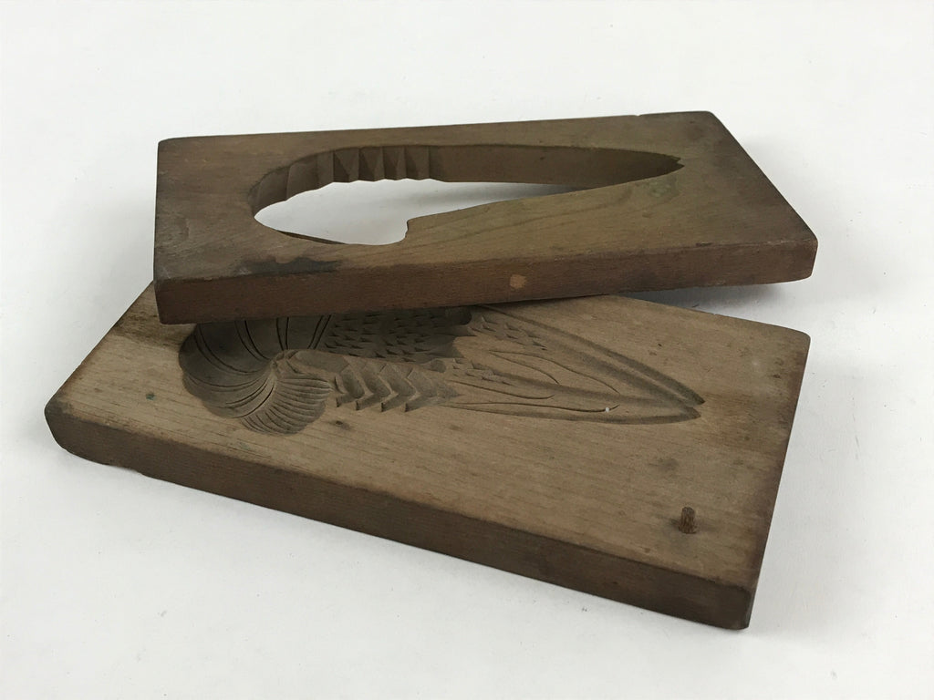 Japanese Wooden Carved Kashigata Cake Mold Vtg Sweet Wagashi Shrimp Kg472