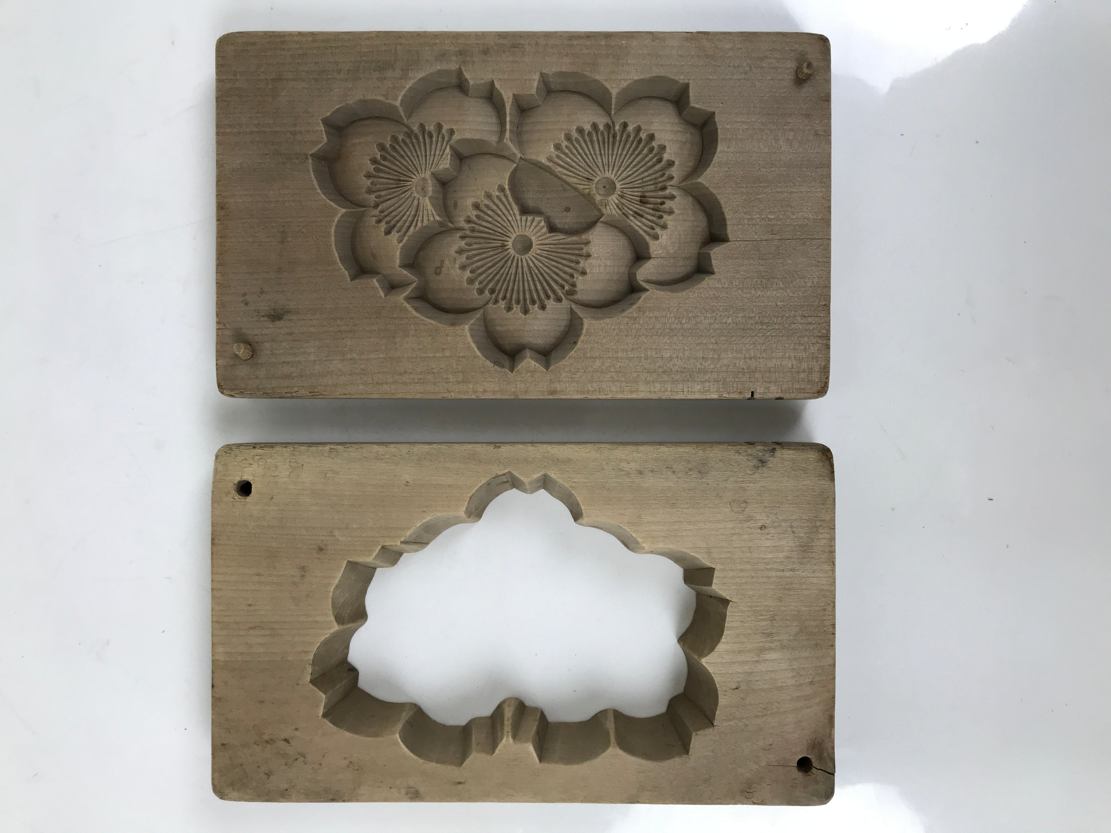 Japanese Wooden Carved Kashigata Cake Mold Wagashi Cherry Blossoms Sakura Kg646