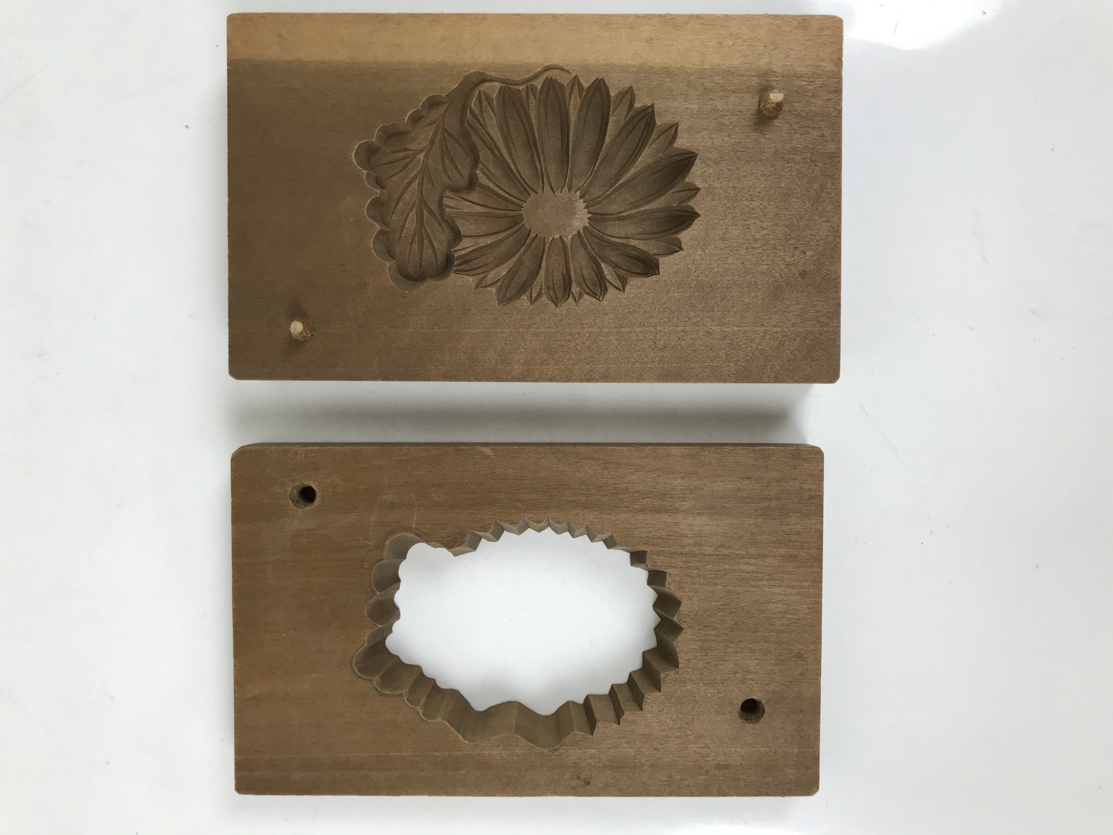 Japanese Wooden Kashigata Cake Mold Vtg Sweet Wagashi Chrysanthemum Kiku Kg639