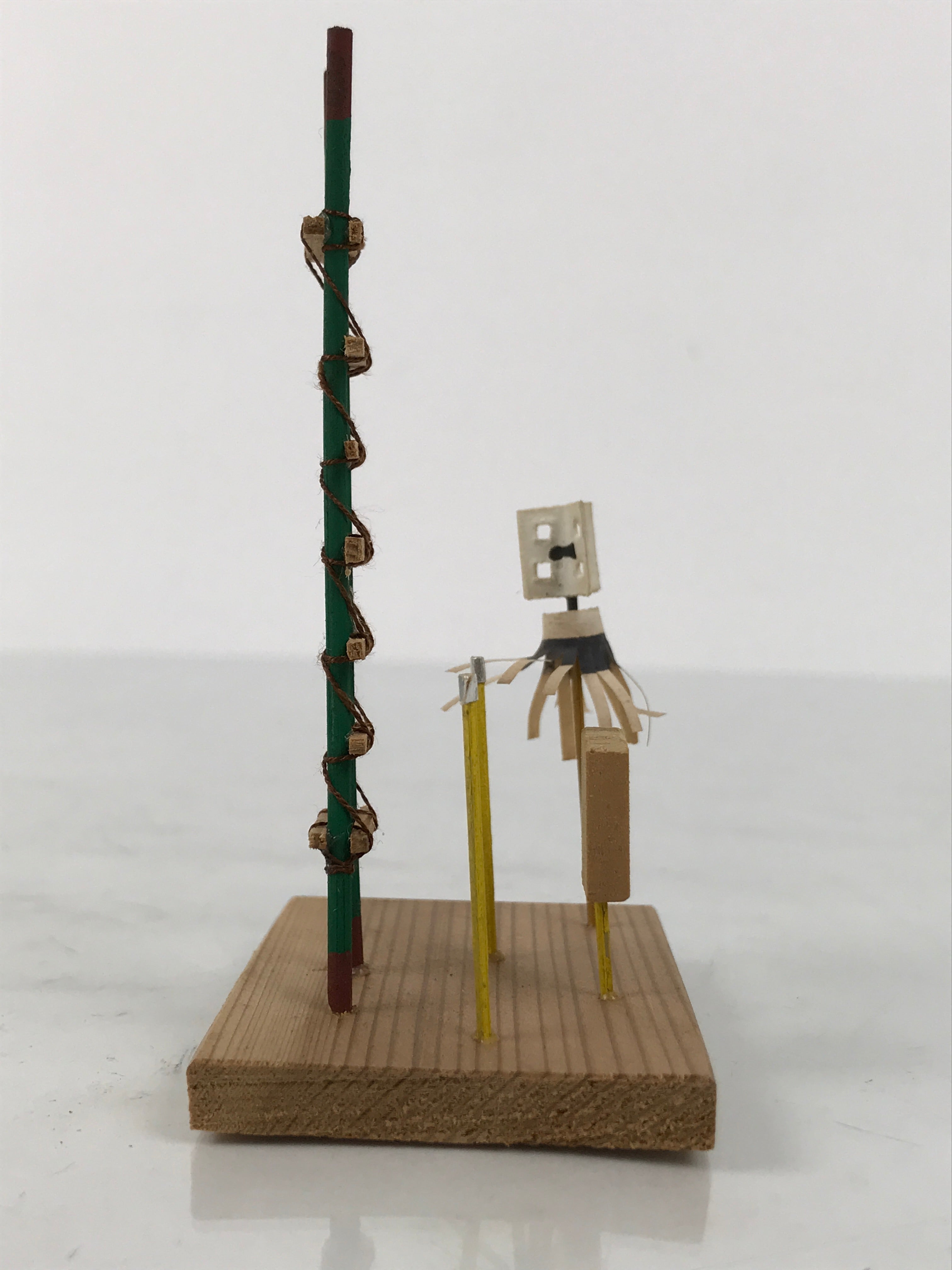 Japanese Wooden Kokeshi Display Vtg Miniature Ladder Flag Edo Fireman KF832