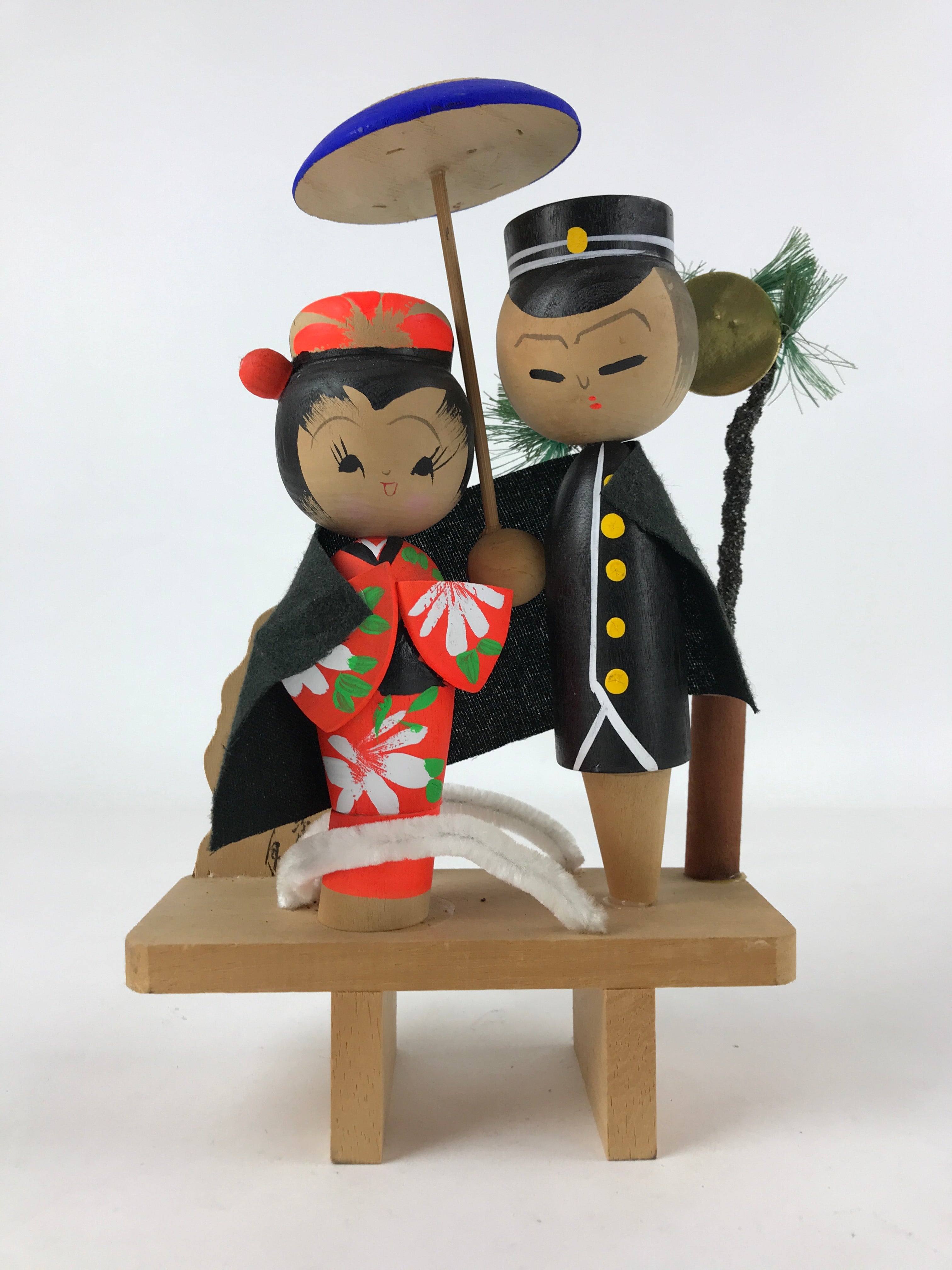 Japanese Wooden Kokeshi Doll Couple Statue Red Black Geta Stand Handmade BD948