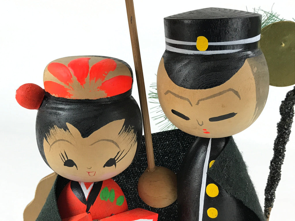 Japanese Wooden Kokeshi Doll Couple Statue Red Black Geta Stand Handmade BD948