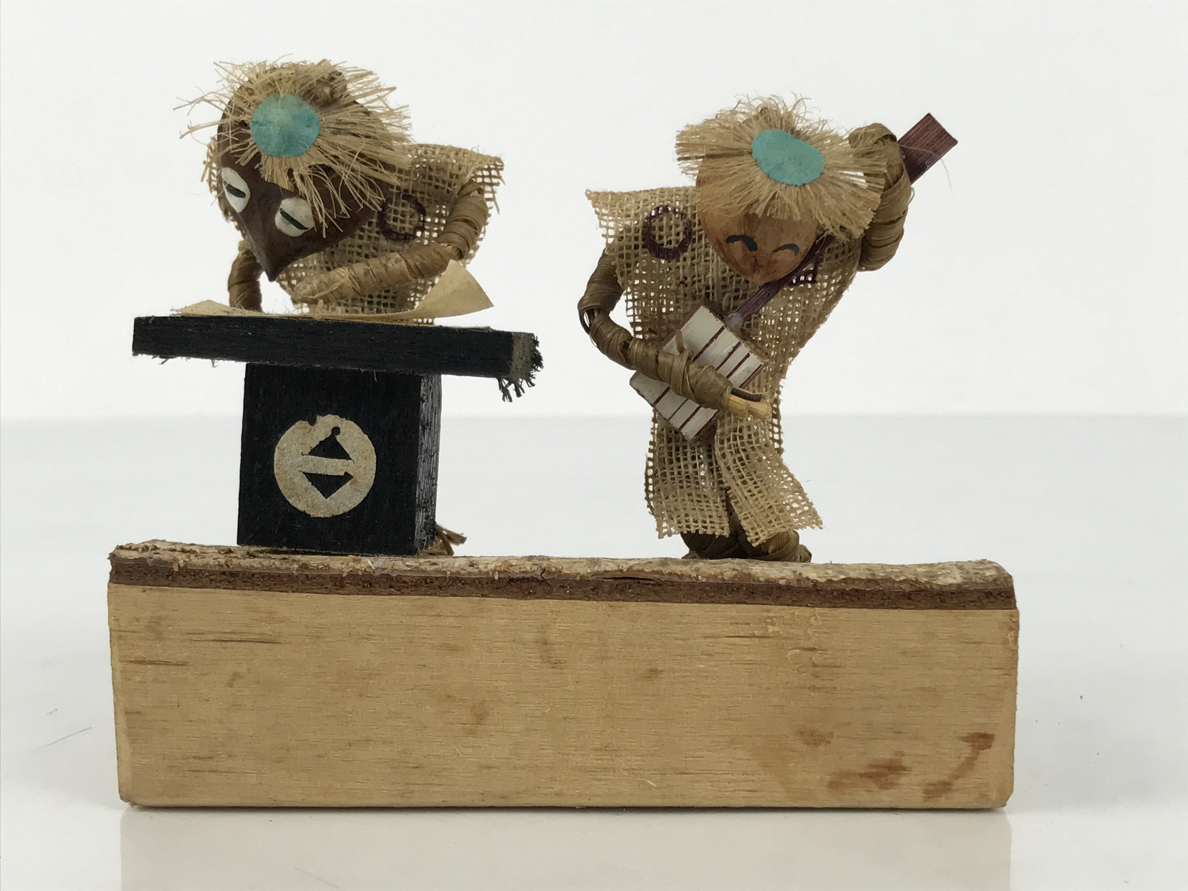 Japanese Wooden Kokeshi Doll Vtg Figurine Kappa Pair Nut Shamisen Song KF798