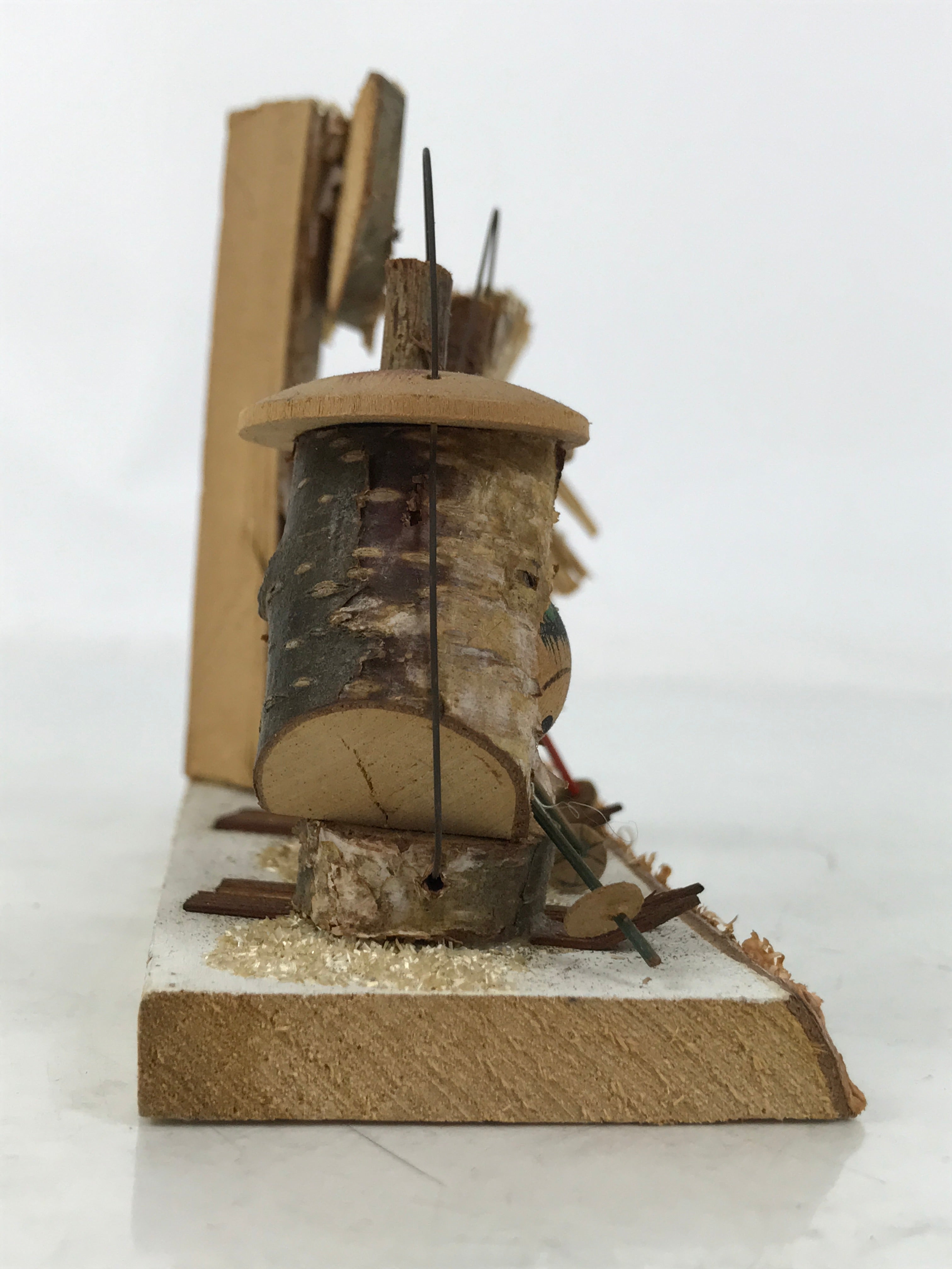 Japanese Wooden Kokeshi Doll Vtg Figurine Skiing Snow Hut Winter Brown KF760
