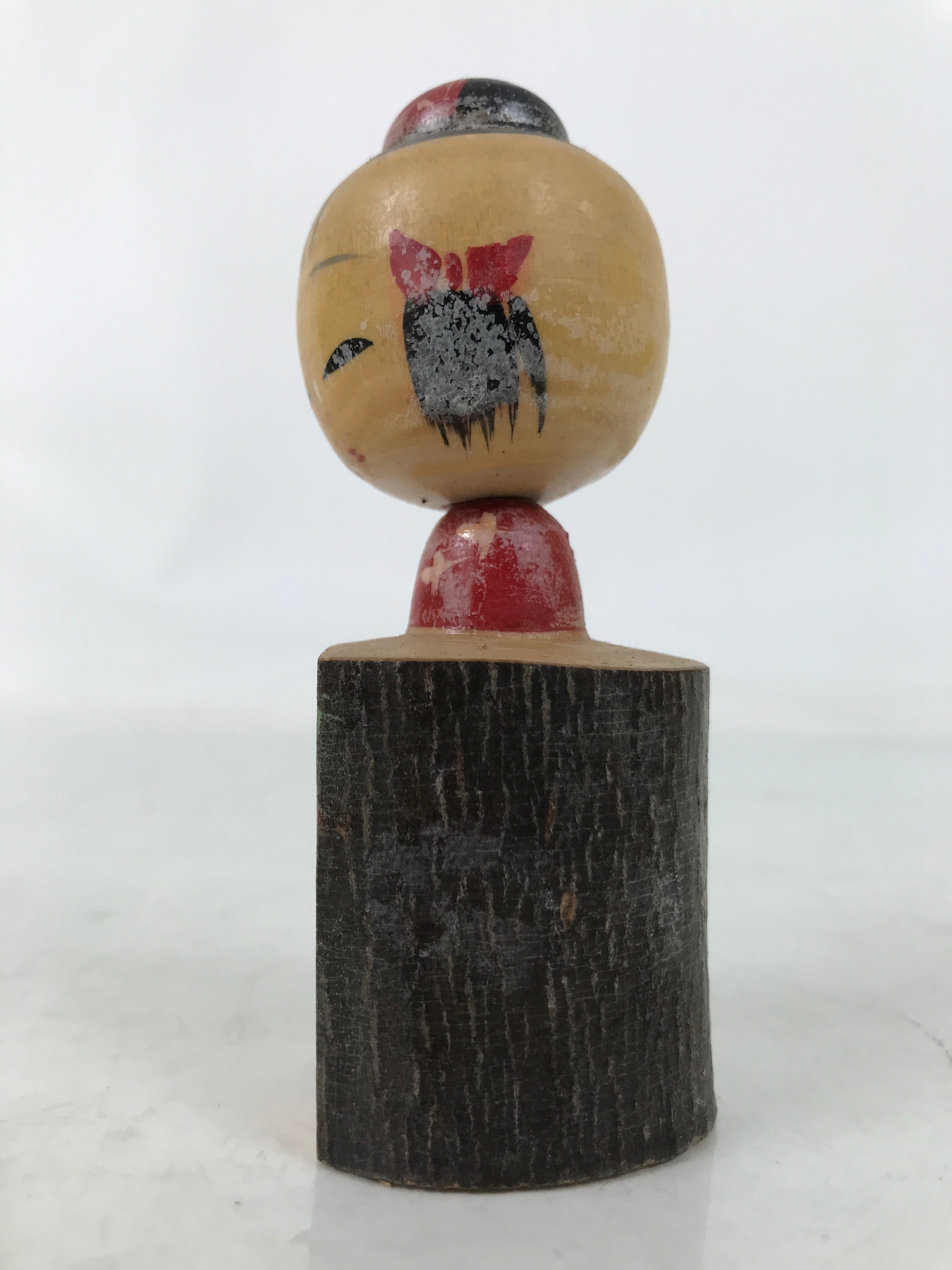 Japanese Wooden Kokeshi Doll Vtg Girl Figurine Red Kimono Obi Wobbly Head KF746