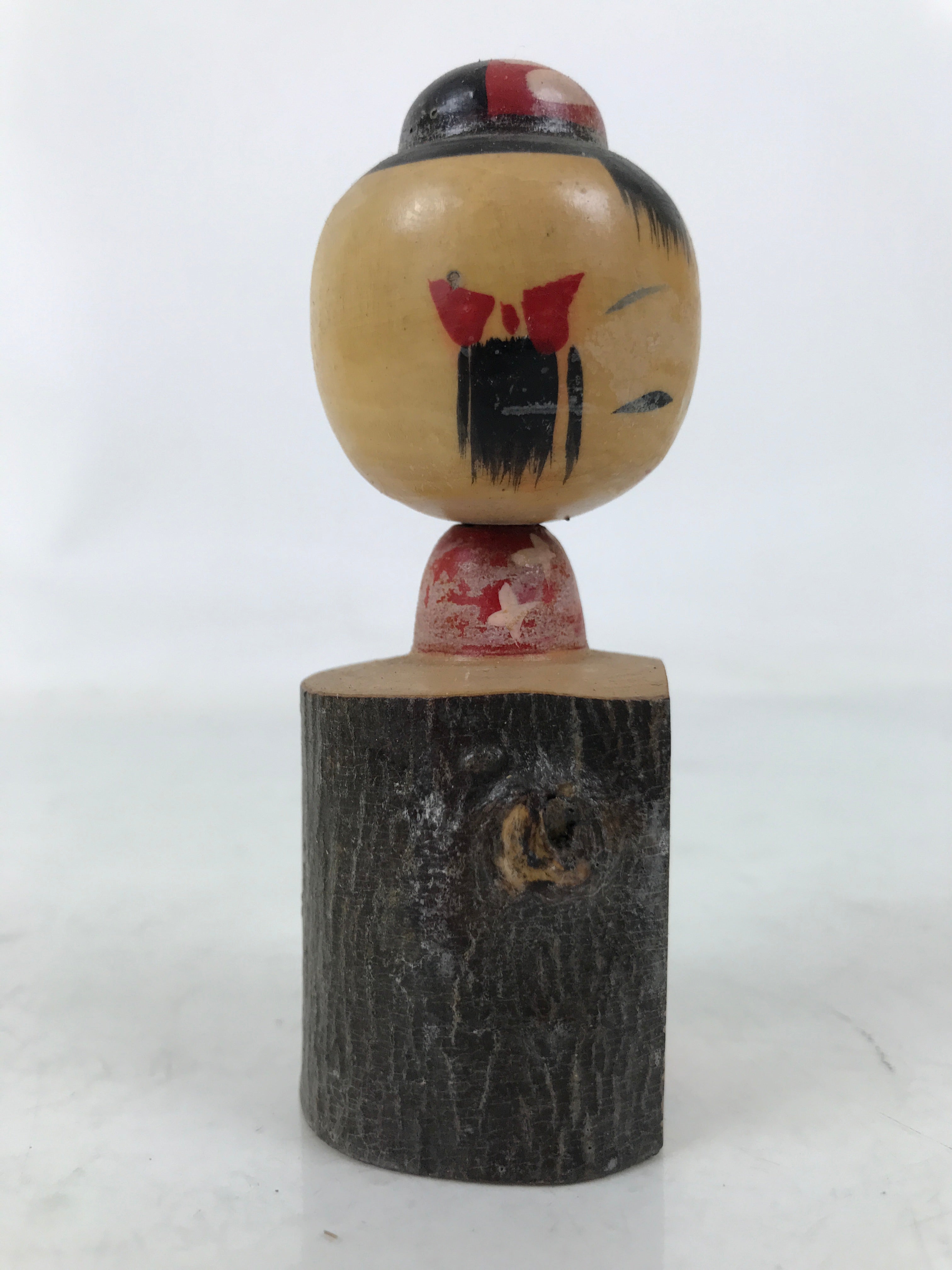 Japanese Wooden Kokeshi Doll Vtg Girl Figurine Red Kimono Obi Wobbly Head KF746