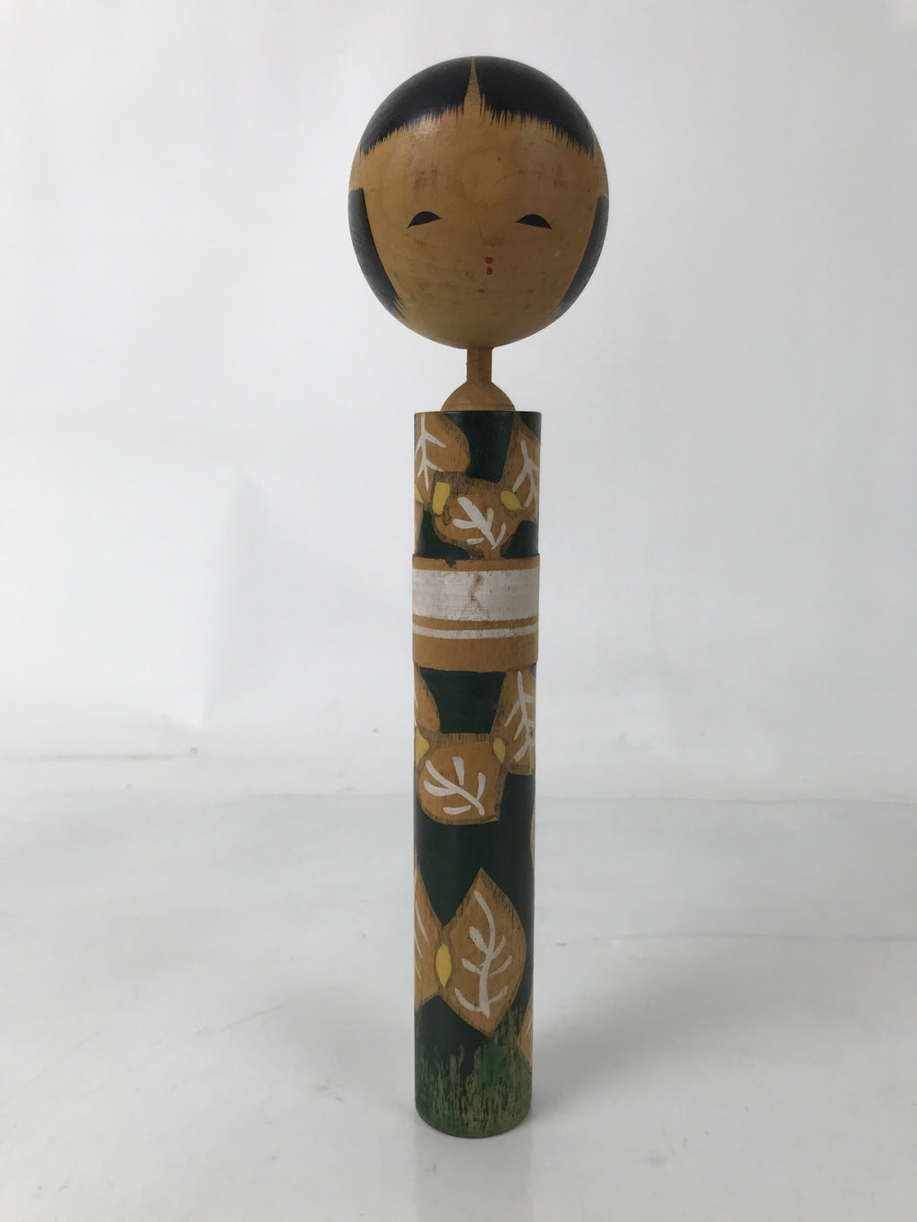 Japanese Wooden Kokeshi Doll Vtg Green White Leaves Pattern Kimono KF728