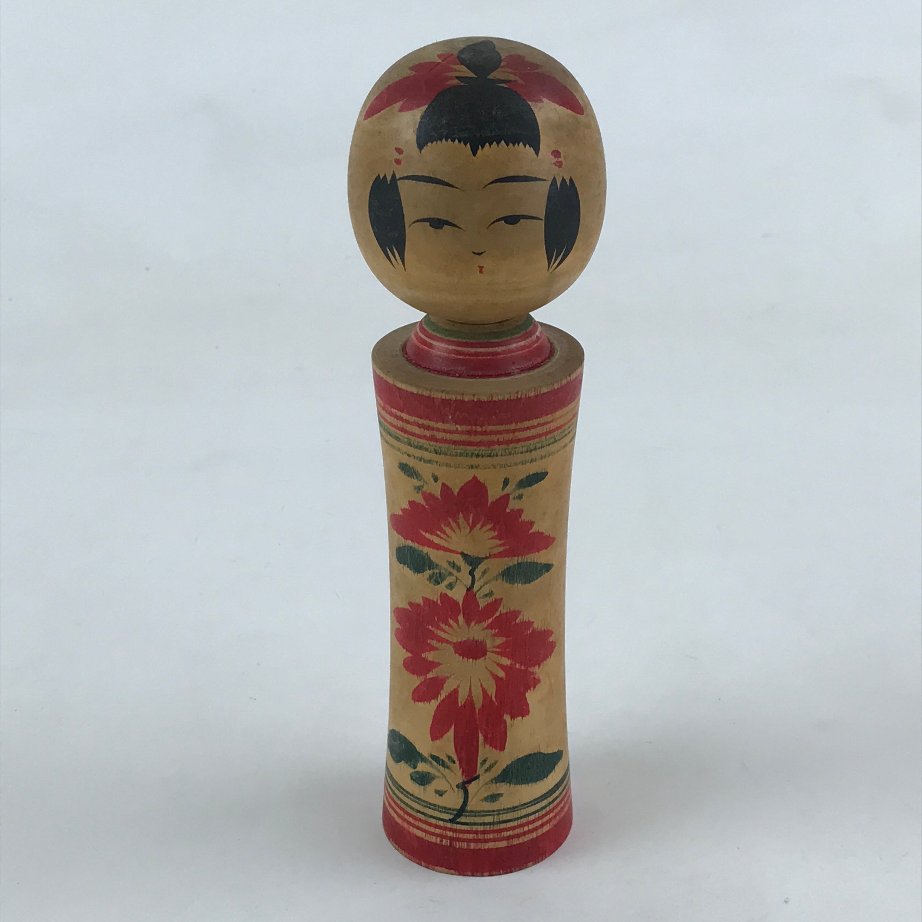Véritable poupée japonaise Kokeshi Naruko artisanale ancienne signée Véritable poupée japonaise Kokeshi Naruko artisanale ancienne signée