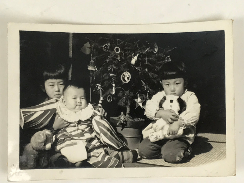 Japanese Young Children Photograph Vtg Christmas New Year Baby Black White PH202