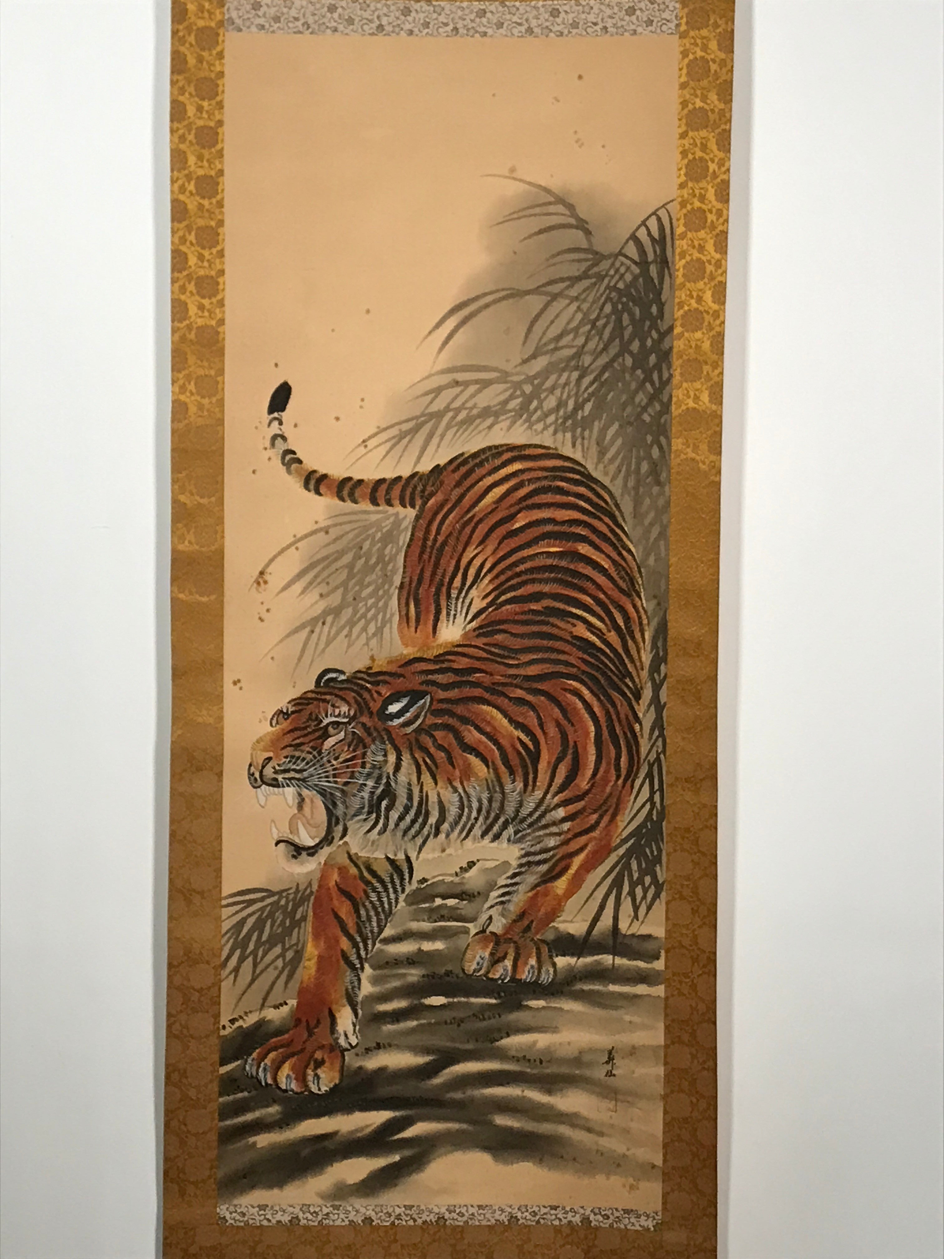 Japanese Zodiac Animal Hanging Scroll Vtg Roaring Tiger Kakejiku SC810