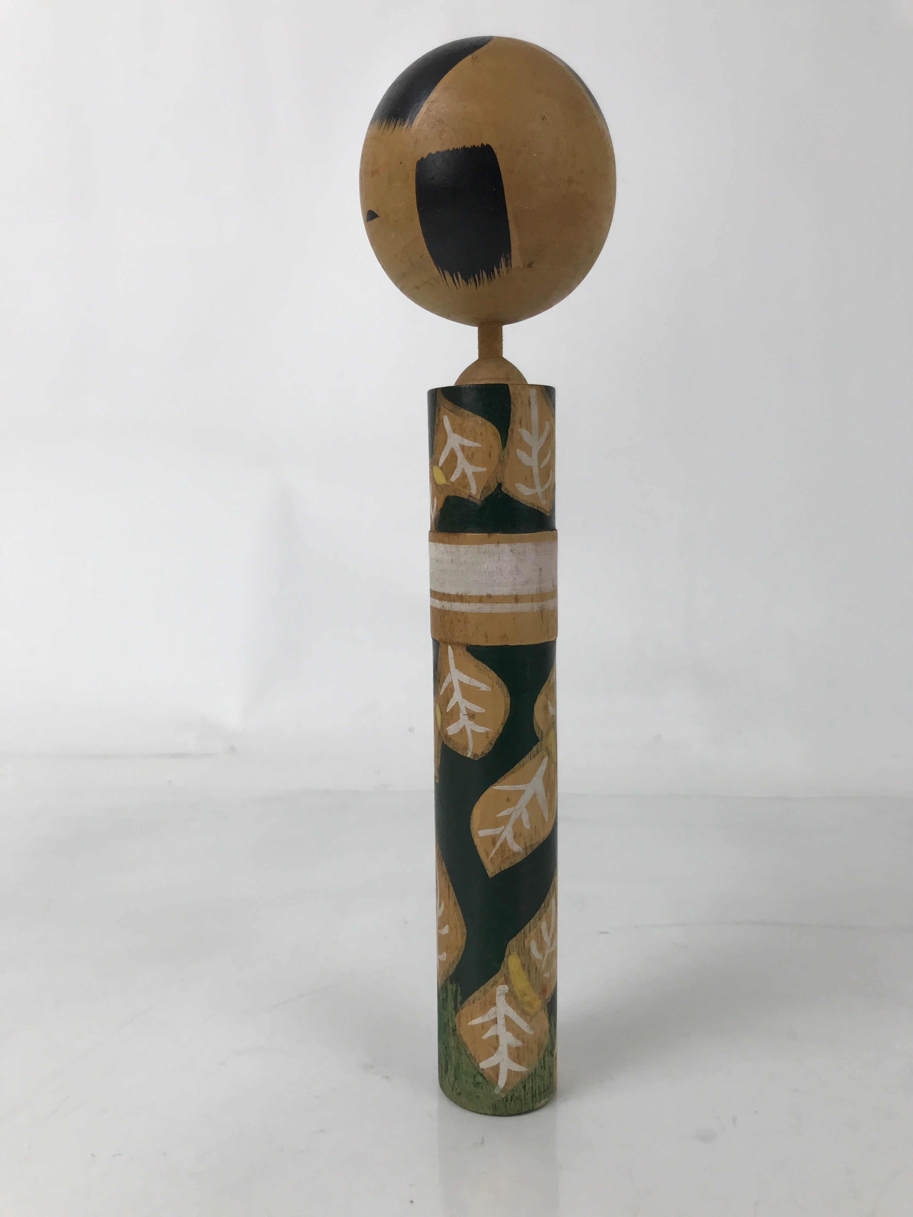 Japanese Wooden Kokeshi Doll Vtg Green White Leaves Pattern Kimono KF728