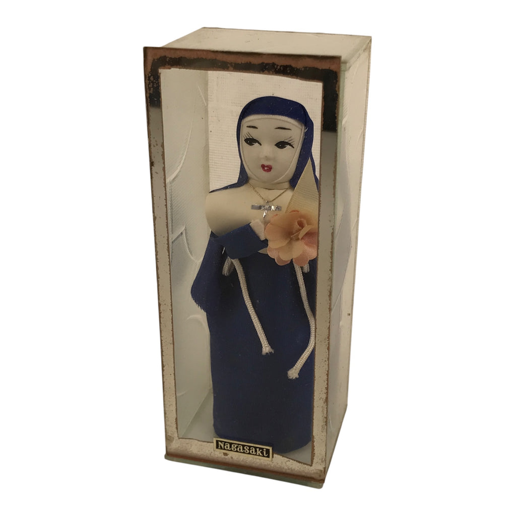 Japanese Nun Doll Figurine Glass Case Display Vtg Nagasaki Souvenir Ningyo ST109-AD - Figurines-chidorivintage.com