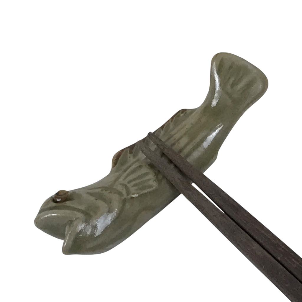 Japanese Ceramic Chopstick Rest Hashioki Vtg Utensil Holder Green Fish CR277-KT - Chopstick Holder-chidorivintage.com