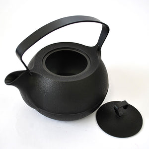 Tea supplies, Cast iron kettle, 1.3L, Black - Award-winning work, Nambu ironware, Metalwork
