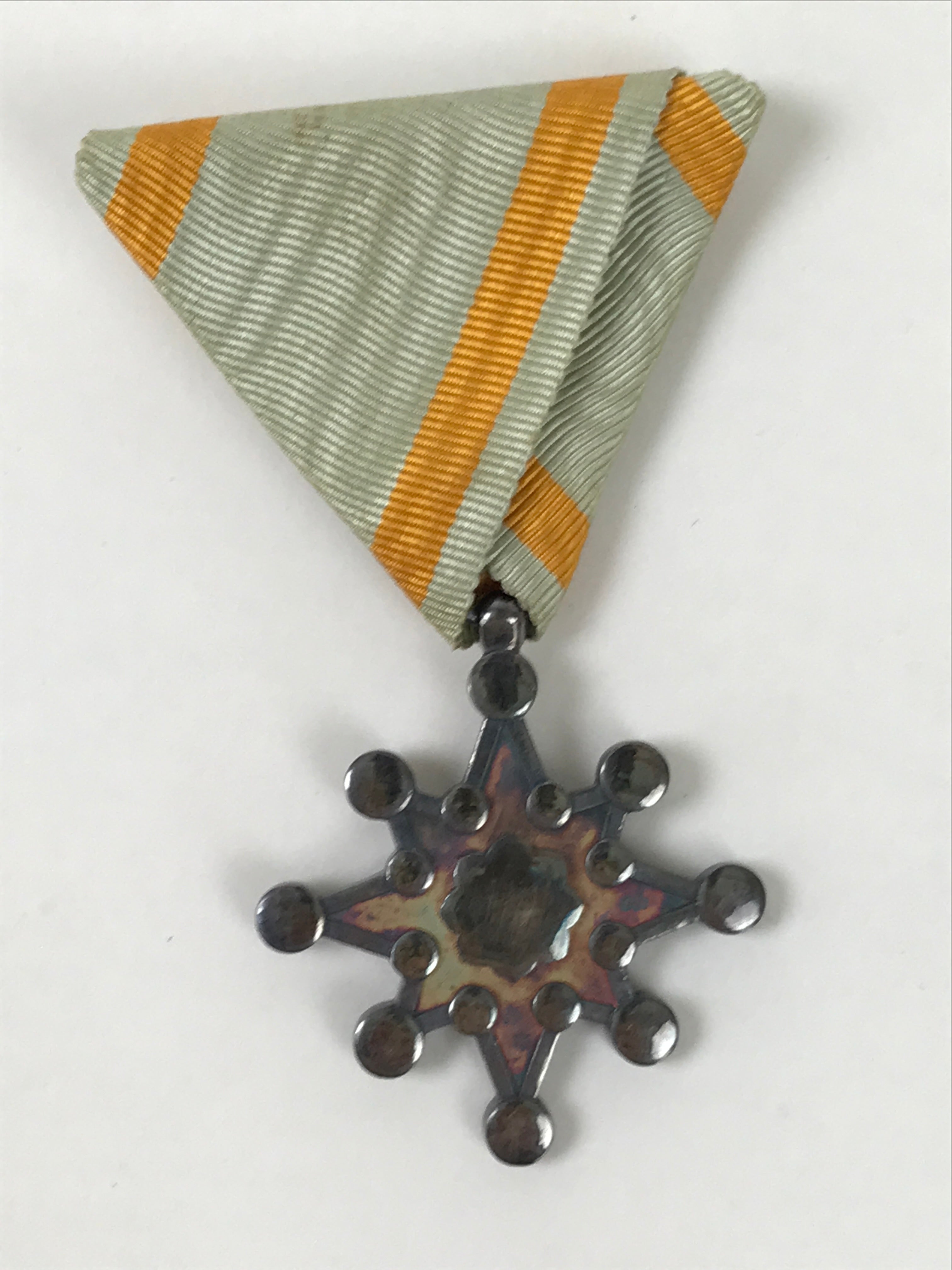 Vintage Japanese Order Of The Sacred Treasure Medal 8th Class W/ Box JK811