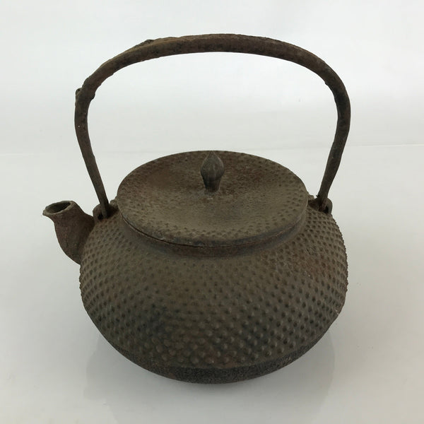 https://chidorivintage.com/cdn/shop/products/Antique-C1880-Japanese-Cast-Iron-Tetsubin-Kettle-Teapot-Nanbu-Tekki-T105_grande.jpg?v=1681499398