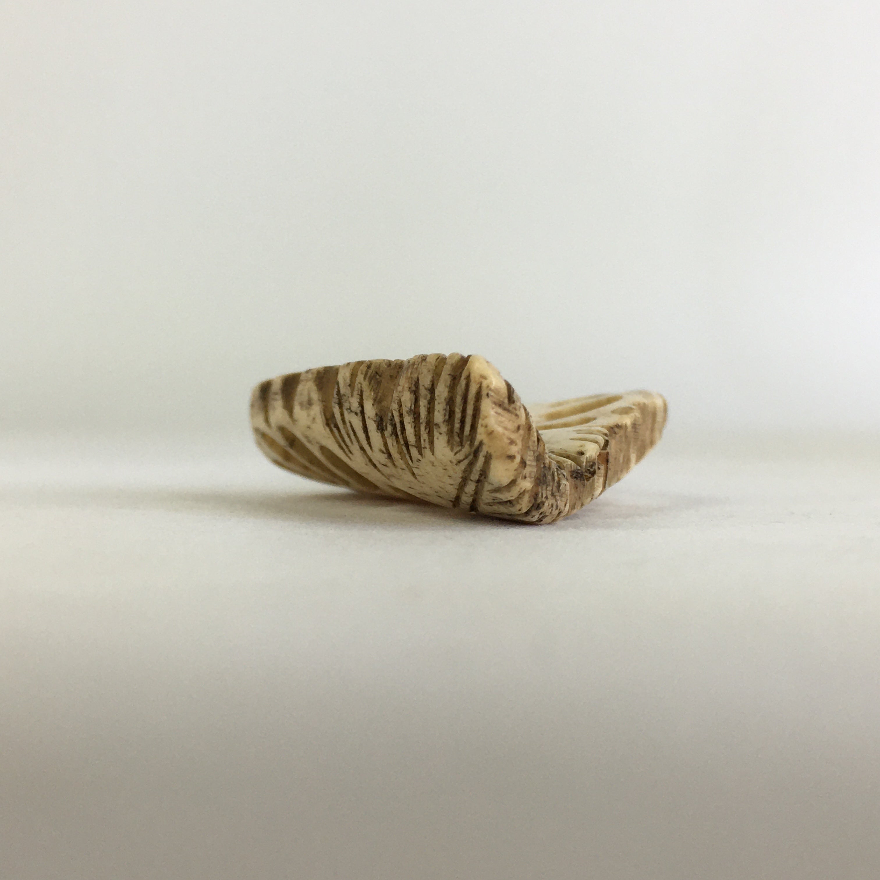 Antique C1900 Japanese Netsuke Ojime White Diamond Shape Meiji Era JK322