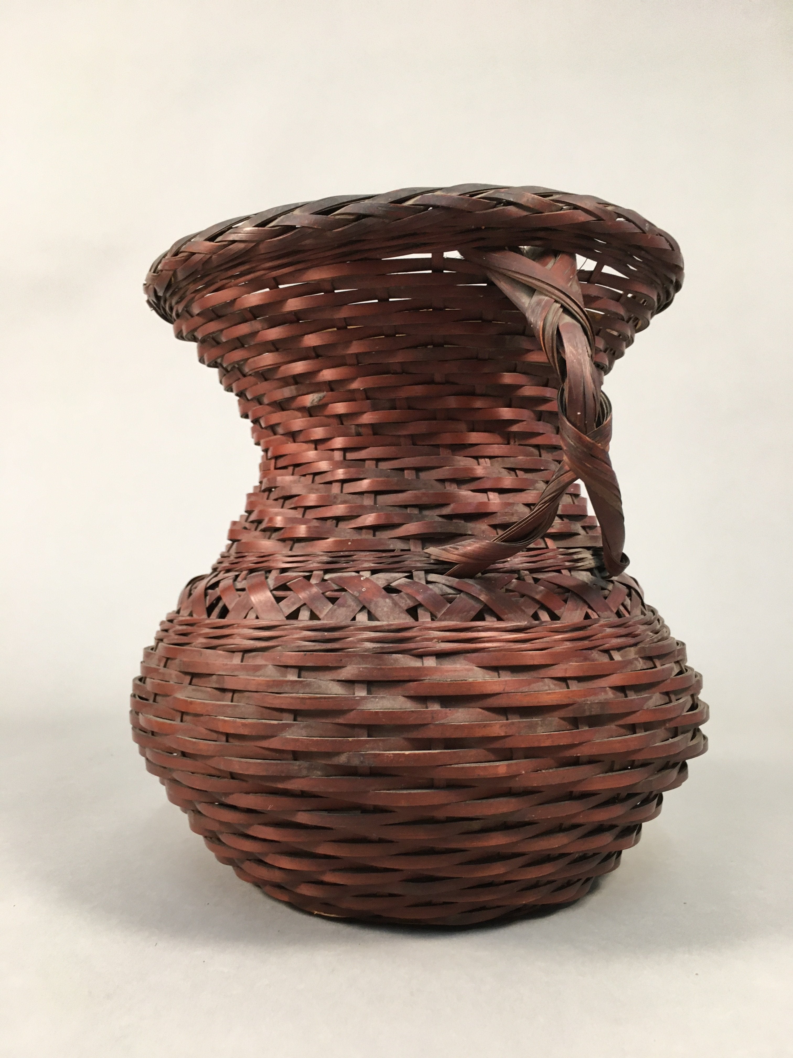 Antique Japanese Bamboo Basket Flower Vase Ikebana Arrangement Kado B138