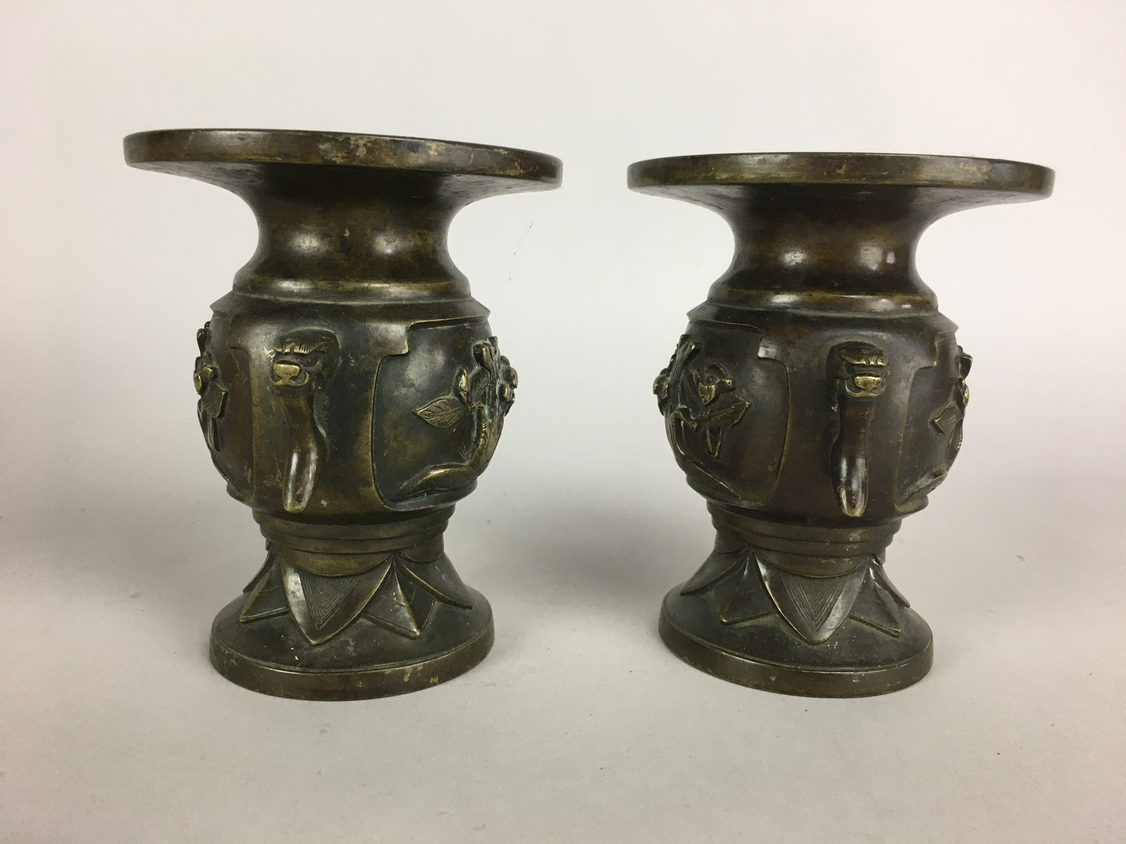 Antique Japanese Bronze Buddhist Altar Fitting Flower Vase 2pc Set Butsudan B433