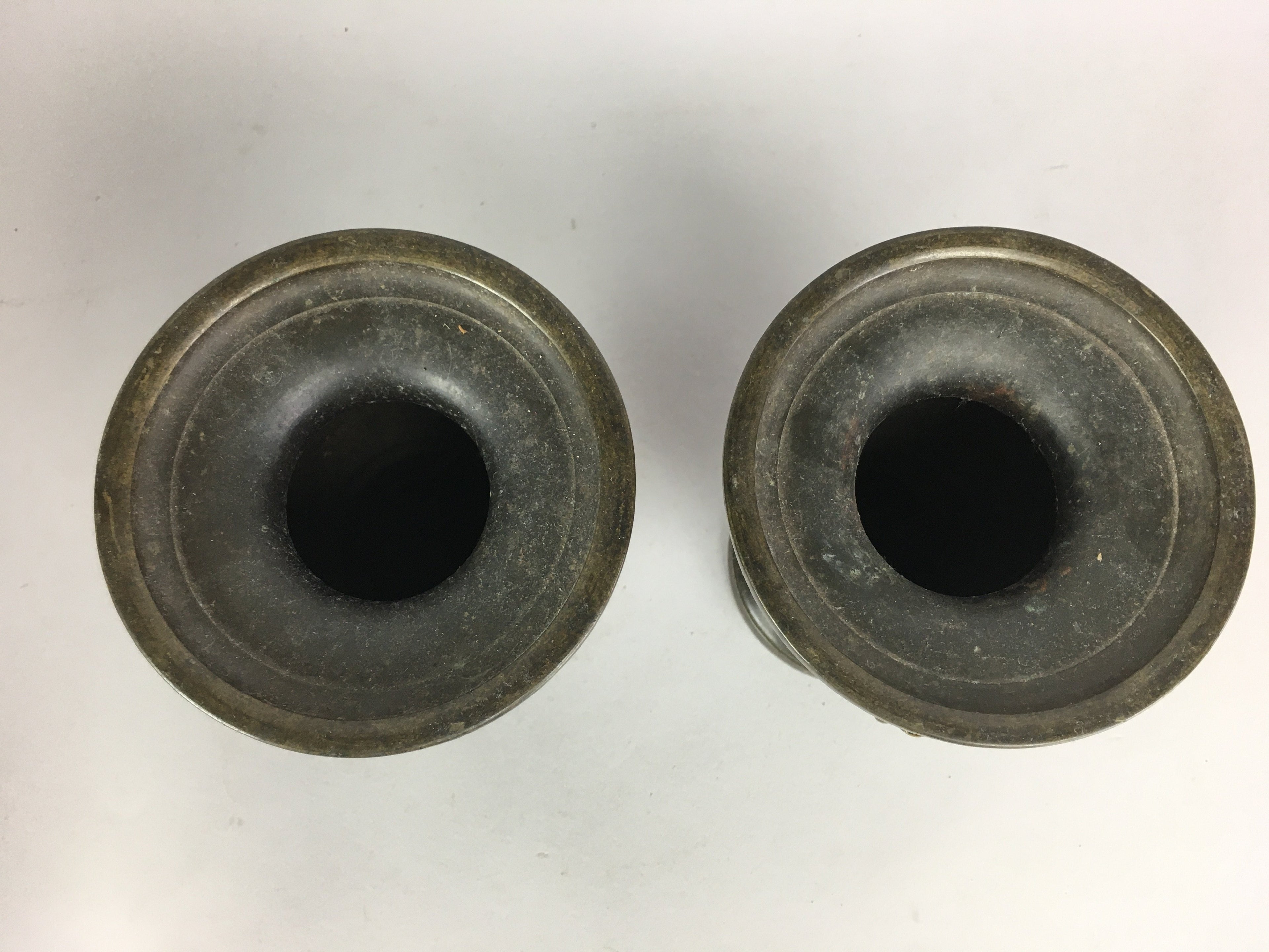 Antique Japanese Bronze Buddhist Altar Fitting Flower Vase 2pc Set Butsudan B433