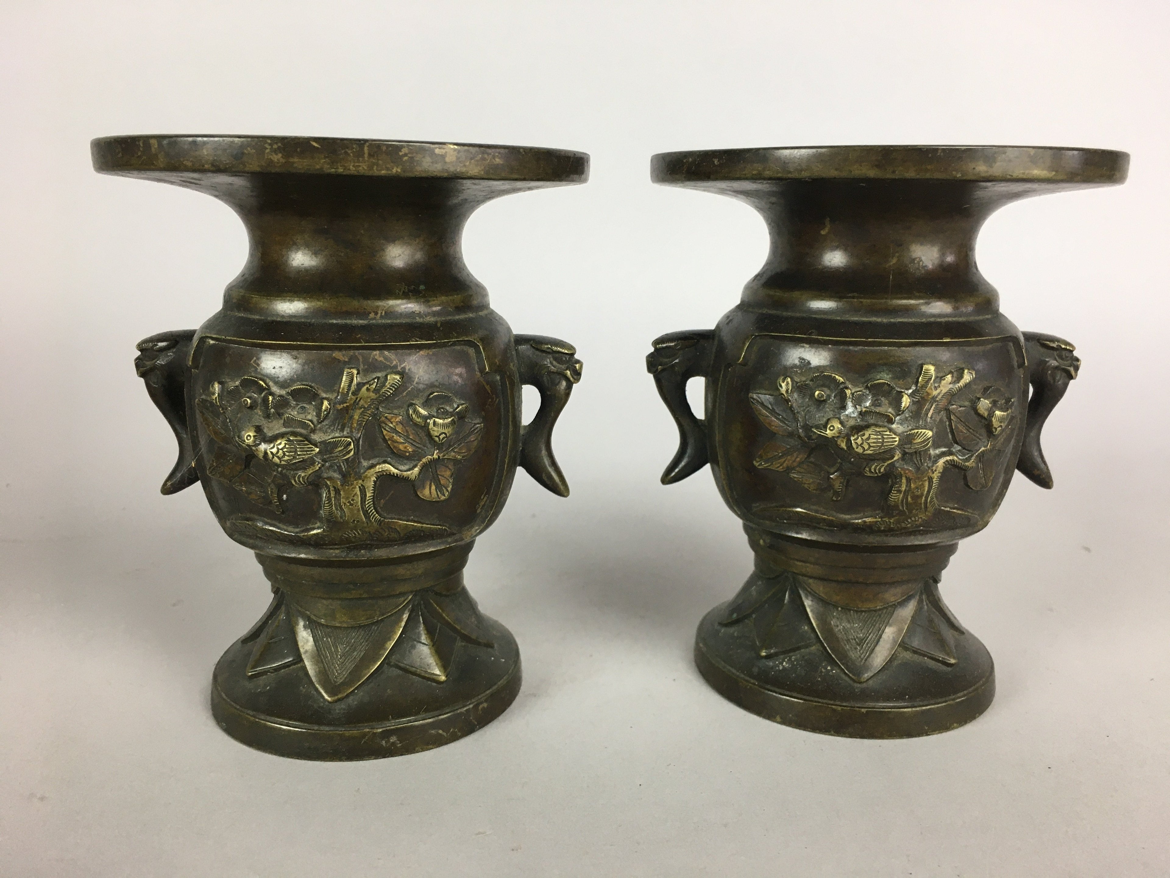 Antique Japanese Bronze Buddhist Altar Fitting Flower Vase 2pc Set Butsudan B433