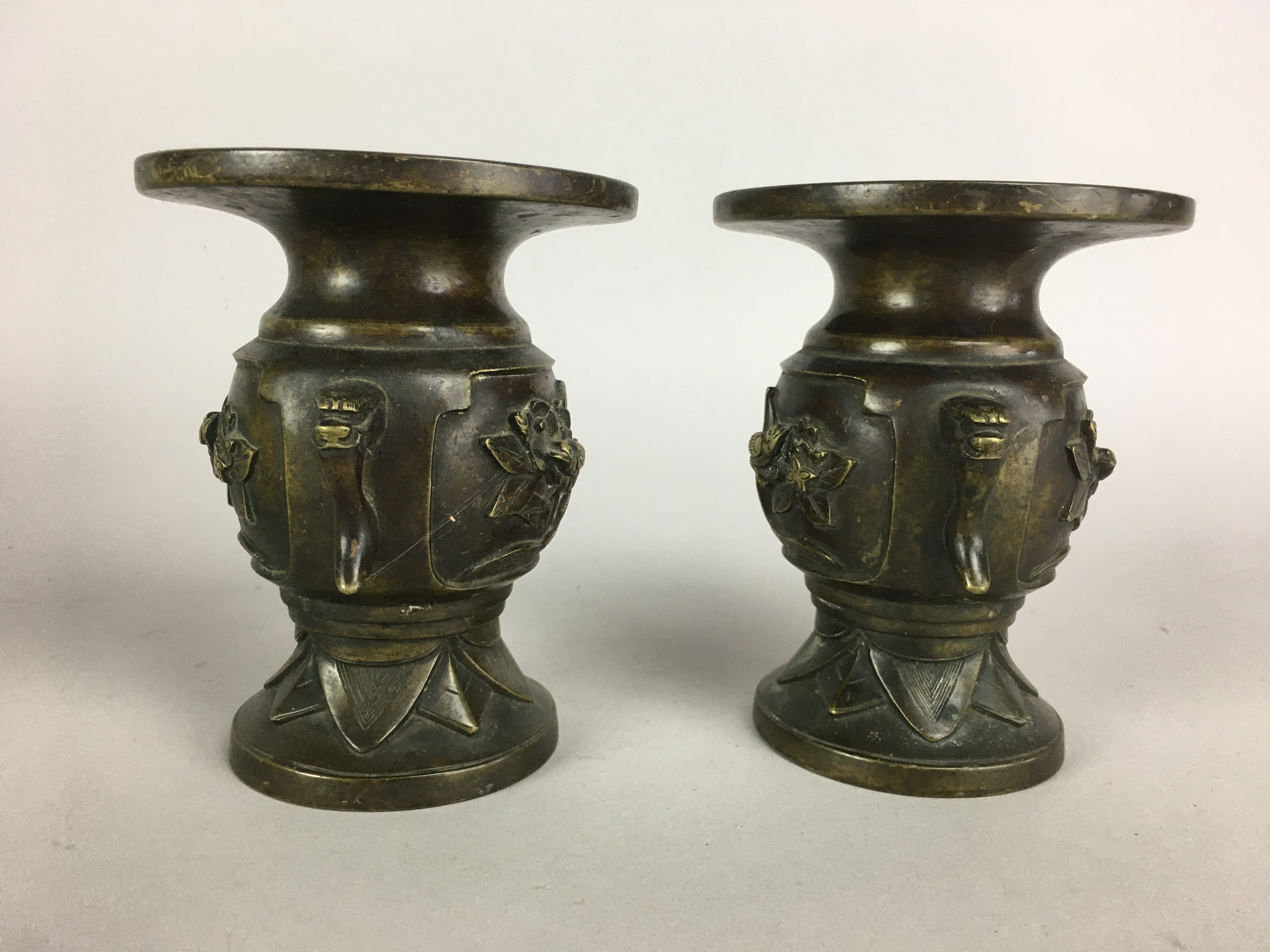 Antique Japanese Bronze Buddhist Altar Fitting Flower Vase 2pc Set Butsudan B433