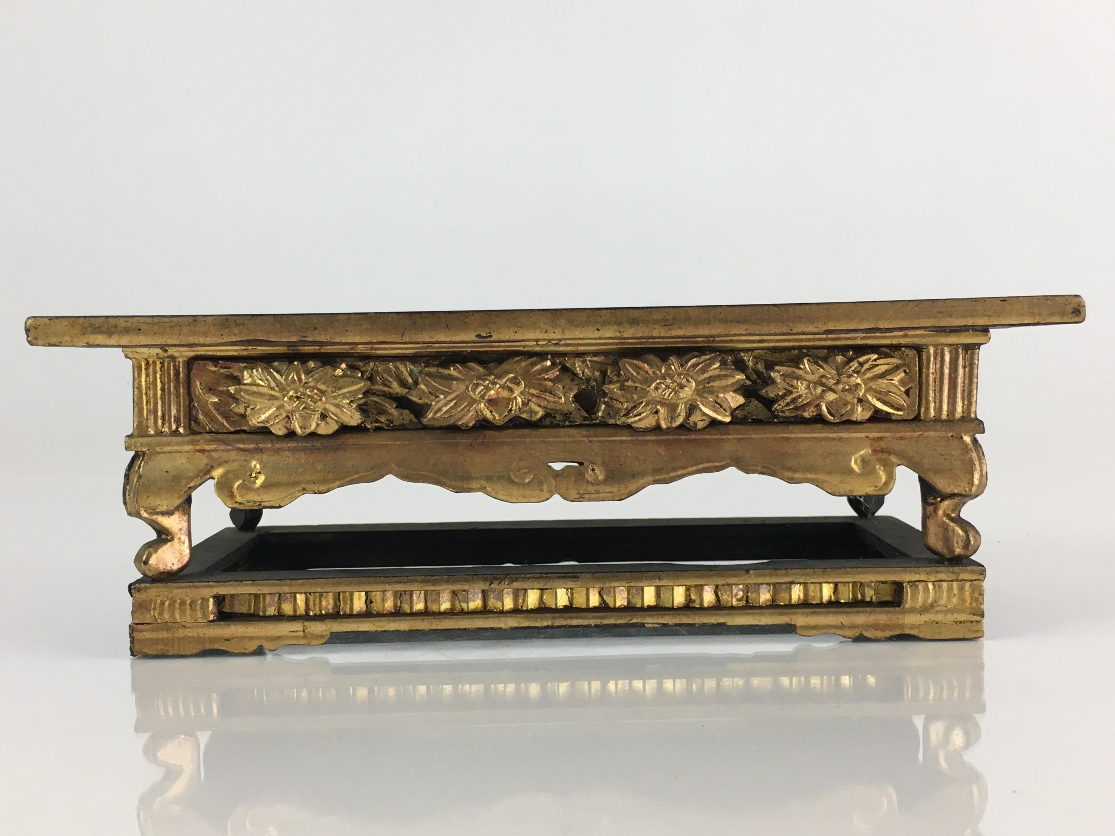 Antique Japanese Buddhist Altar Fitting Wood Lacquer Offering Table Maejyoku BU7