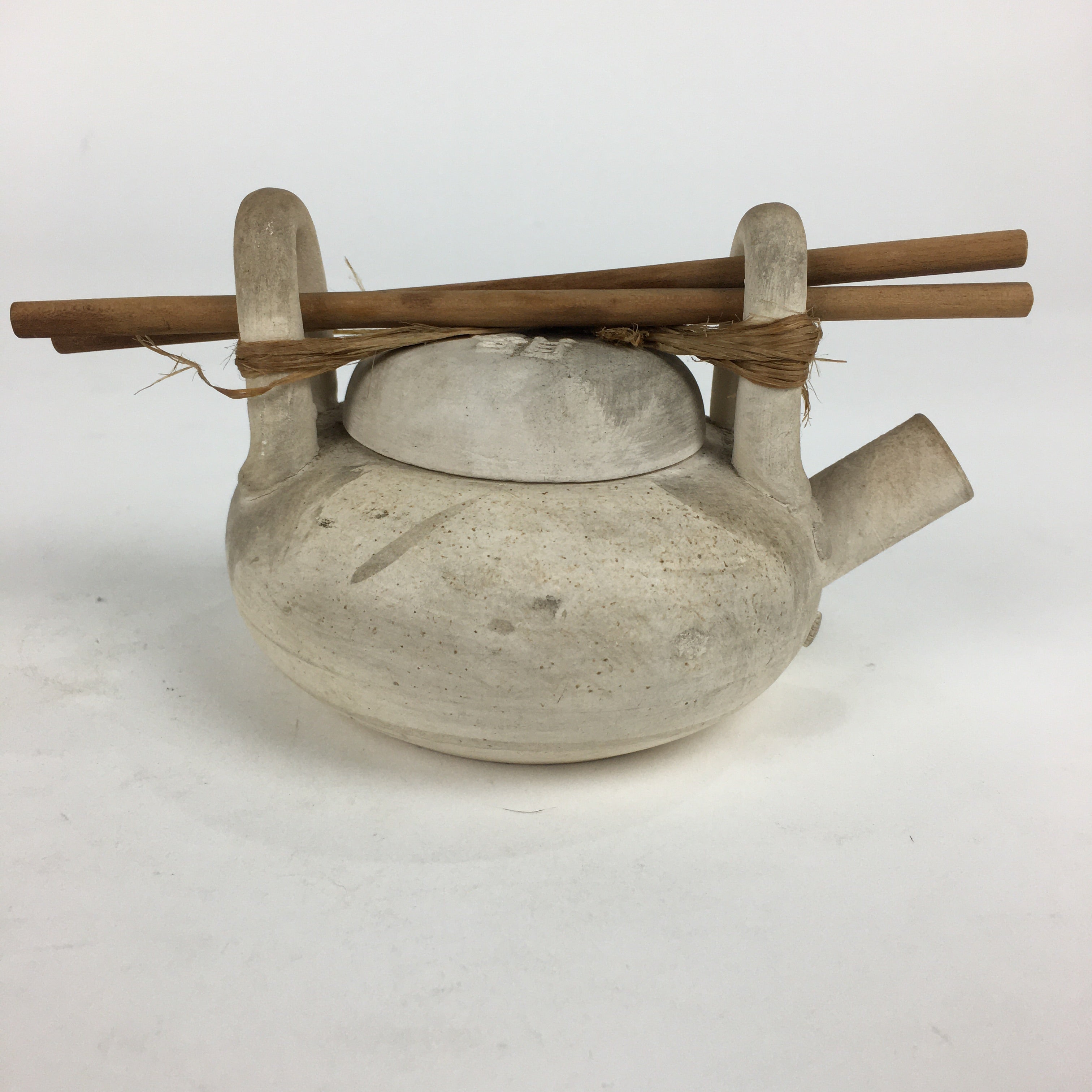 Antique Japanese Buddhist Shinto Sake Bottle Vtg Hakudei Sake pot White BU616
