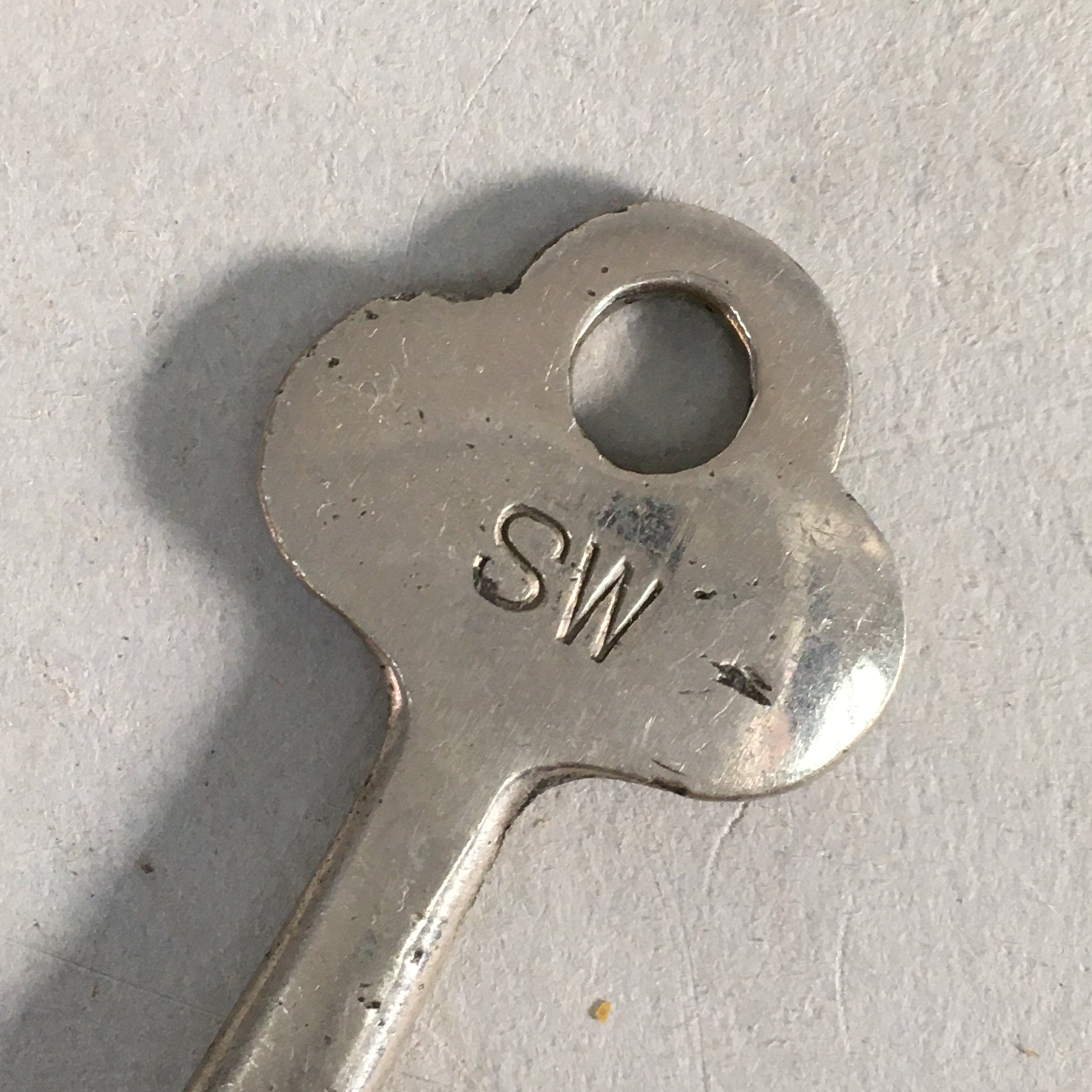 Antique Japanese Skeleton Key Vtg C1930 Silver 3 leaves Engraved SW JK21