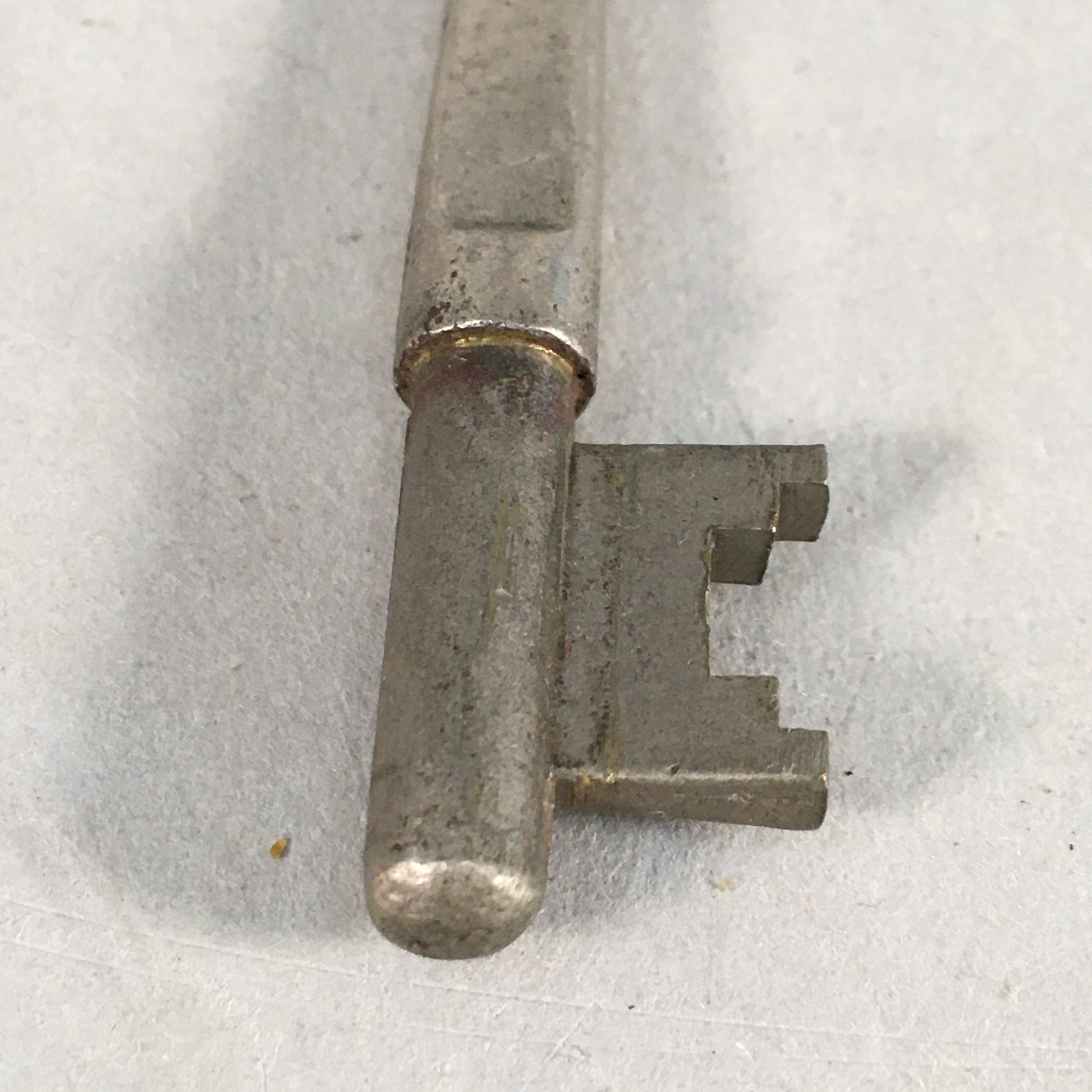 Antique Japanese Skeleton Key Vtg C1930 Silver 3 leaves Engraved SW JK21