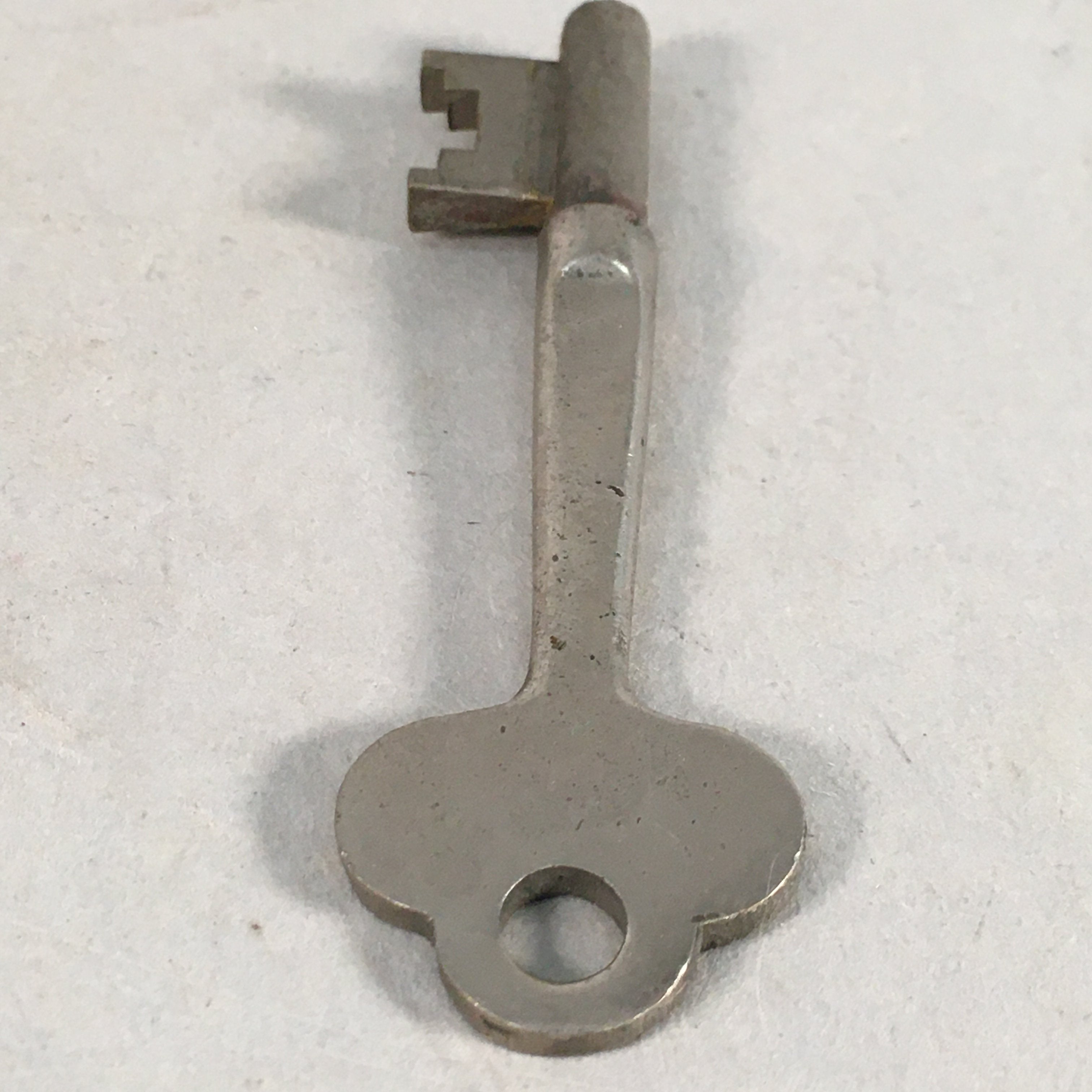 Antique Japanese Skeleton Key Vtg C1930 Silver 3 leaves Engraved SW JK21