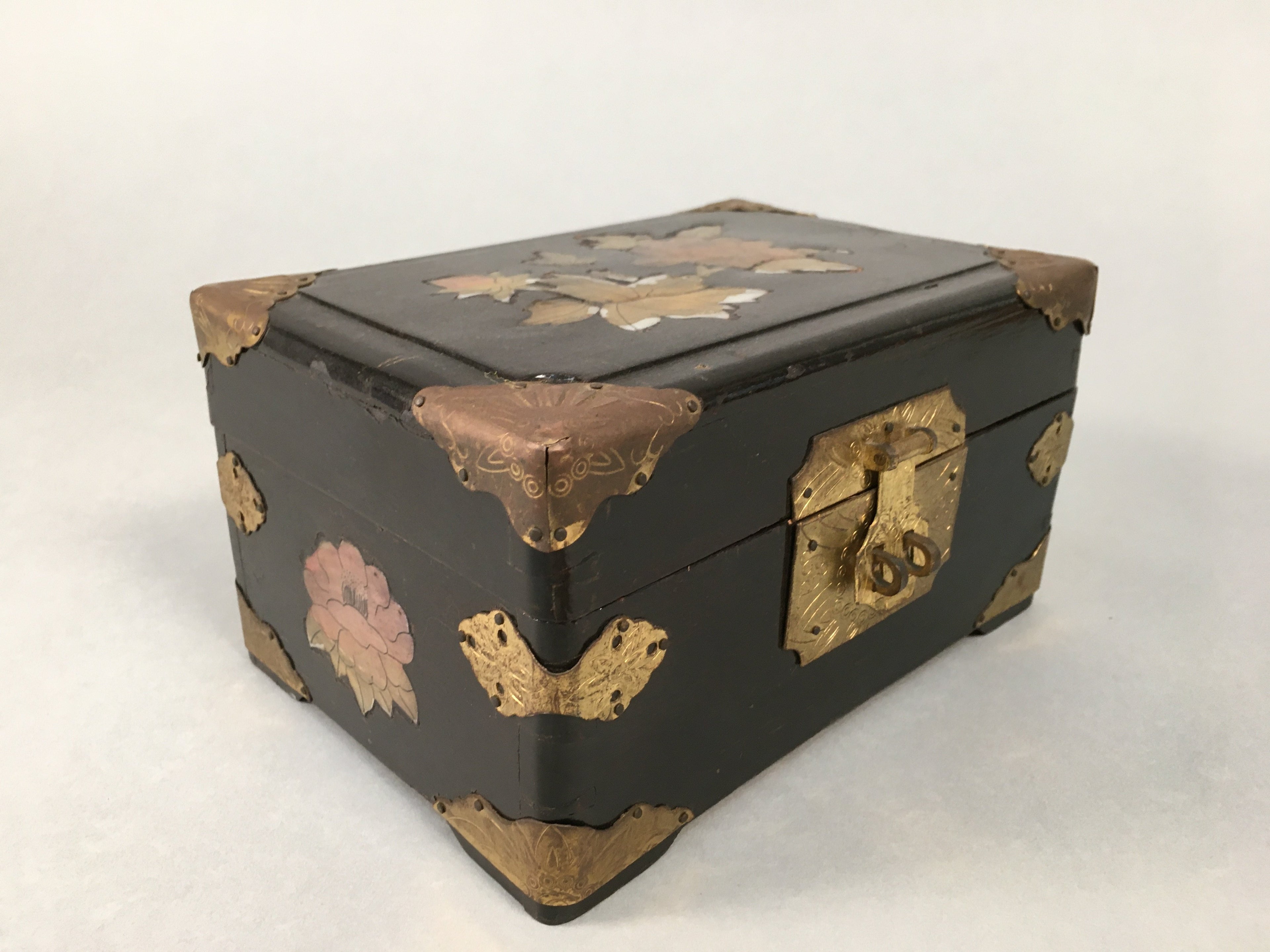 Antique Japanese Wooden Jewelry Box 1900 Shell Inlay Lock Key Embroidery T233