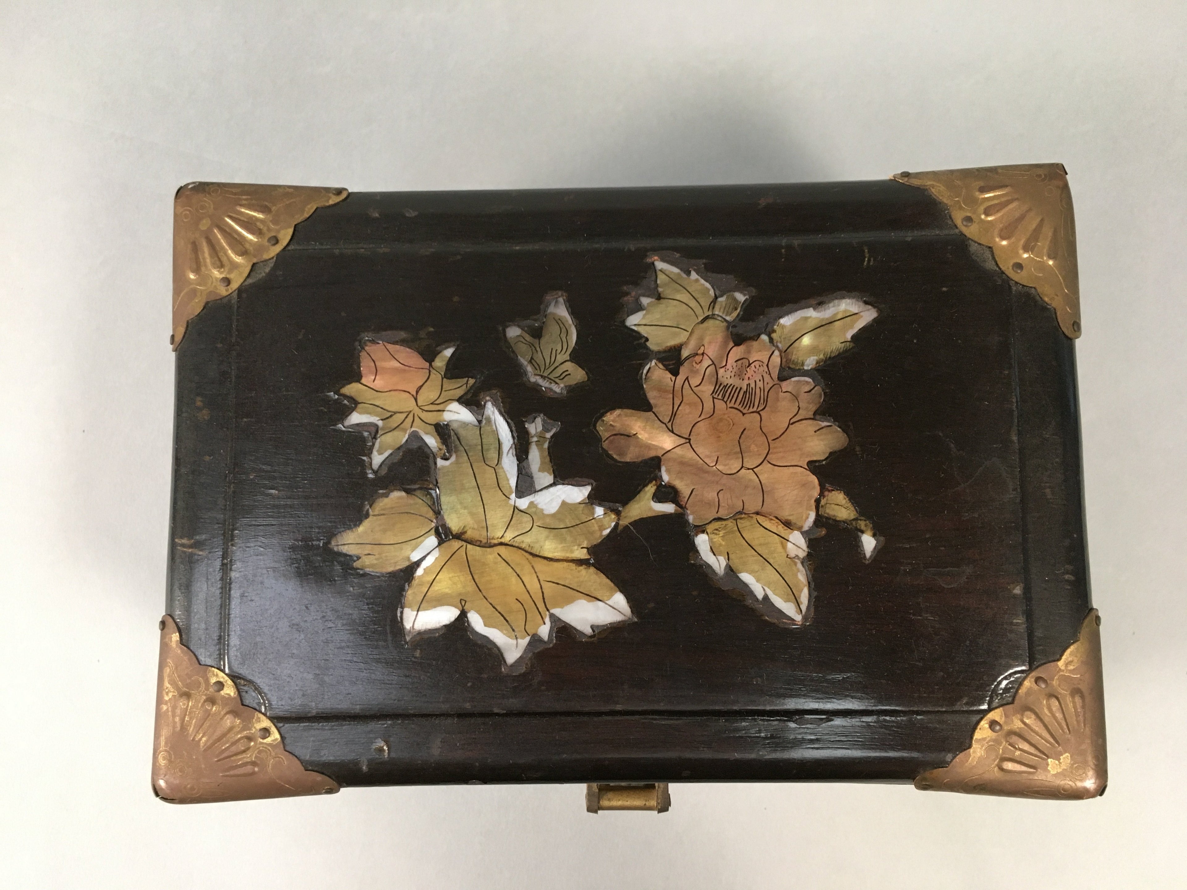 Antique Japanese Wooden Jewelry Box 1900 Shell Inlay Lock Key Embroidery T233