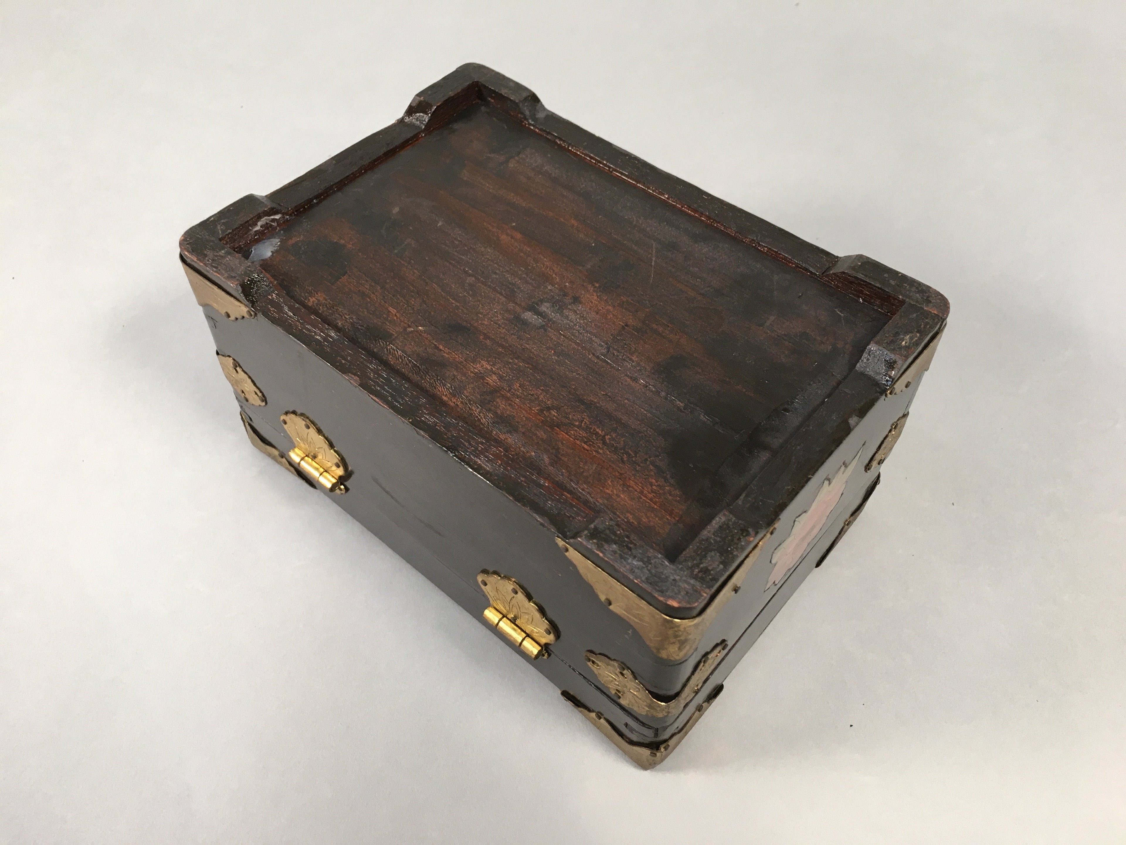 Antique Japanese Wooden Jewelry Box 1900 Shell Inlay Lock Key Embroidery T233